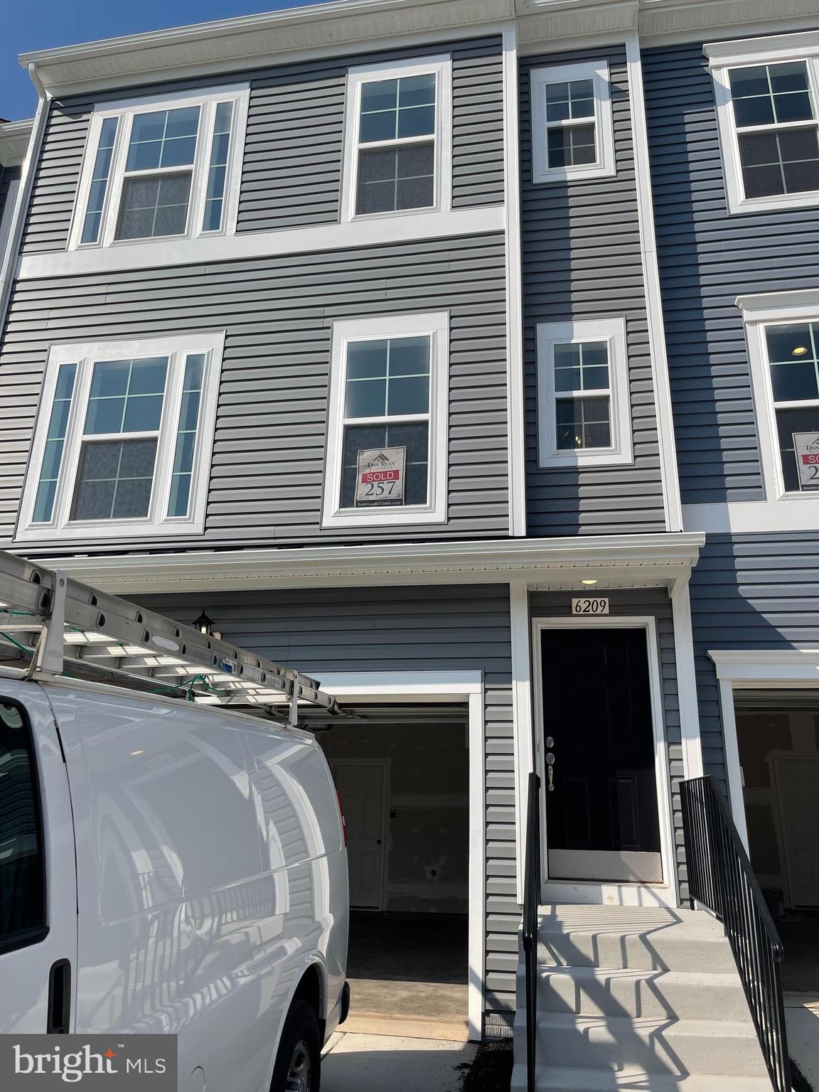 Three years new 3 bedroom 2 full bath and 2 half bath town house. With two car garage, large granite island, stainless steel appliances, wood floor, large master bedroom walk in closet, laundry room in the bedroom level. Convenient location to downtown Frederick. Easy access to 355, 270 and 70. Owner agent. 48 hours notice needed to schedule showing!