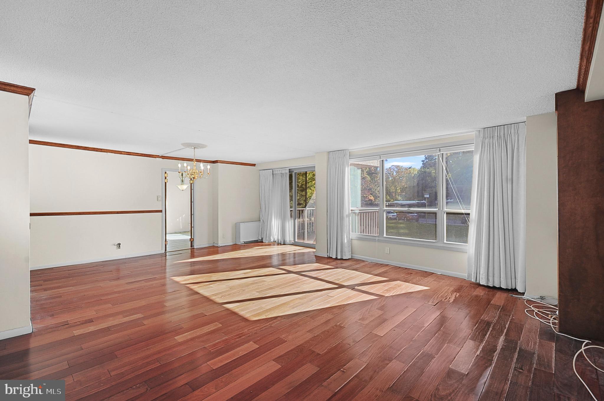 WYNNEWOOD - Residential