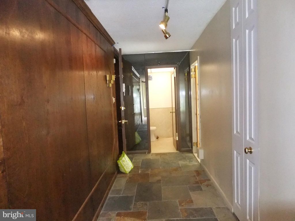 Photo of 1001 City Avenue #EC206, WYNNEWOOD, PA 19096 (MLS # PAMC2154892)