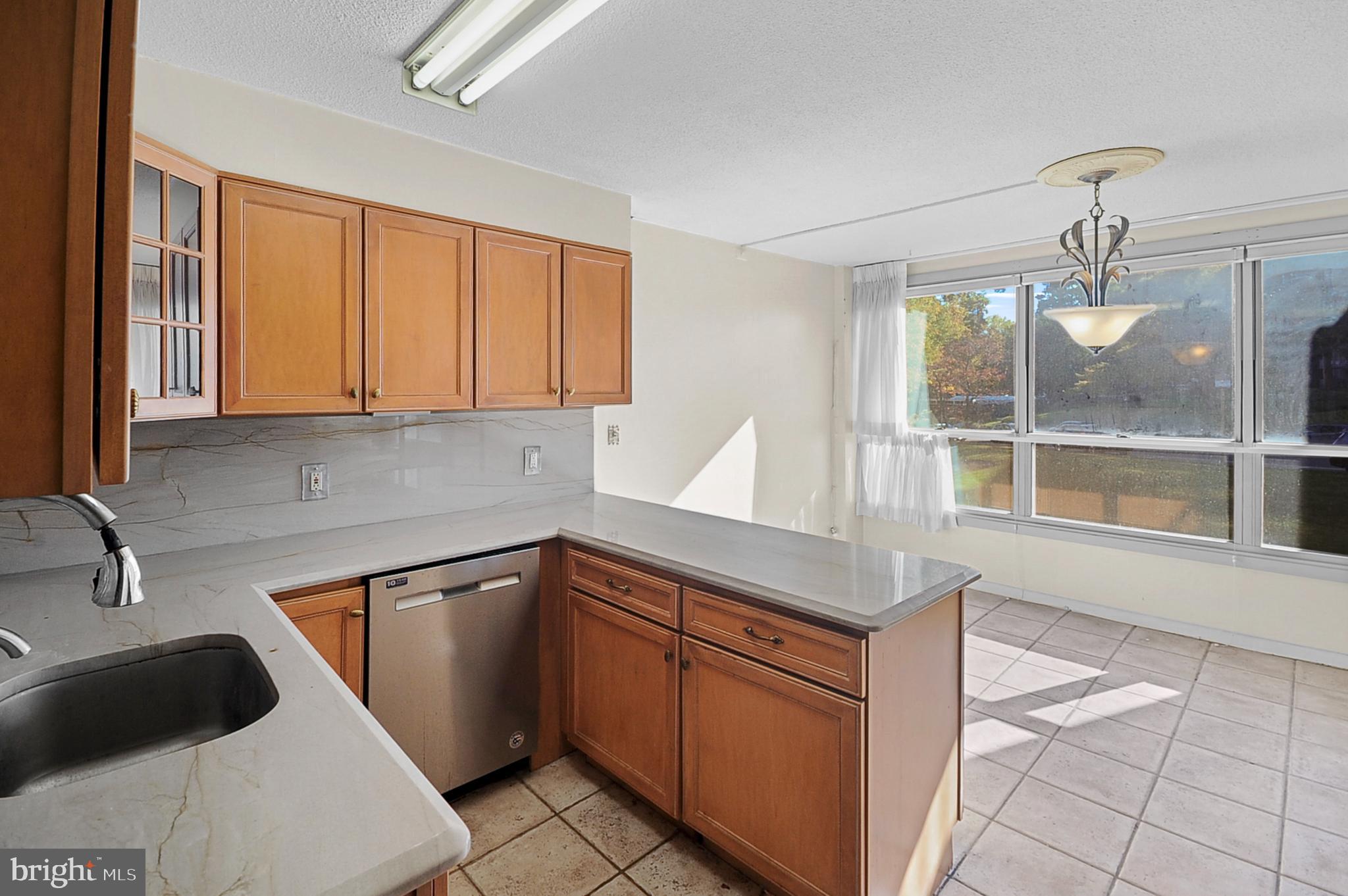 WYNNEWOOD - Residential