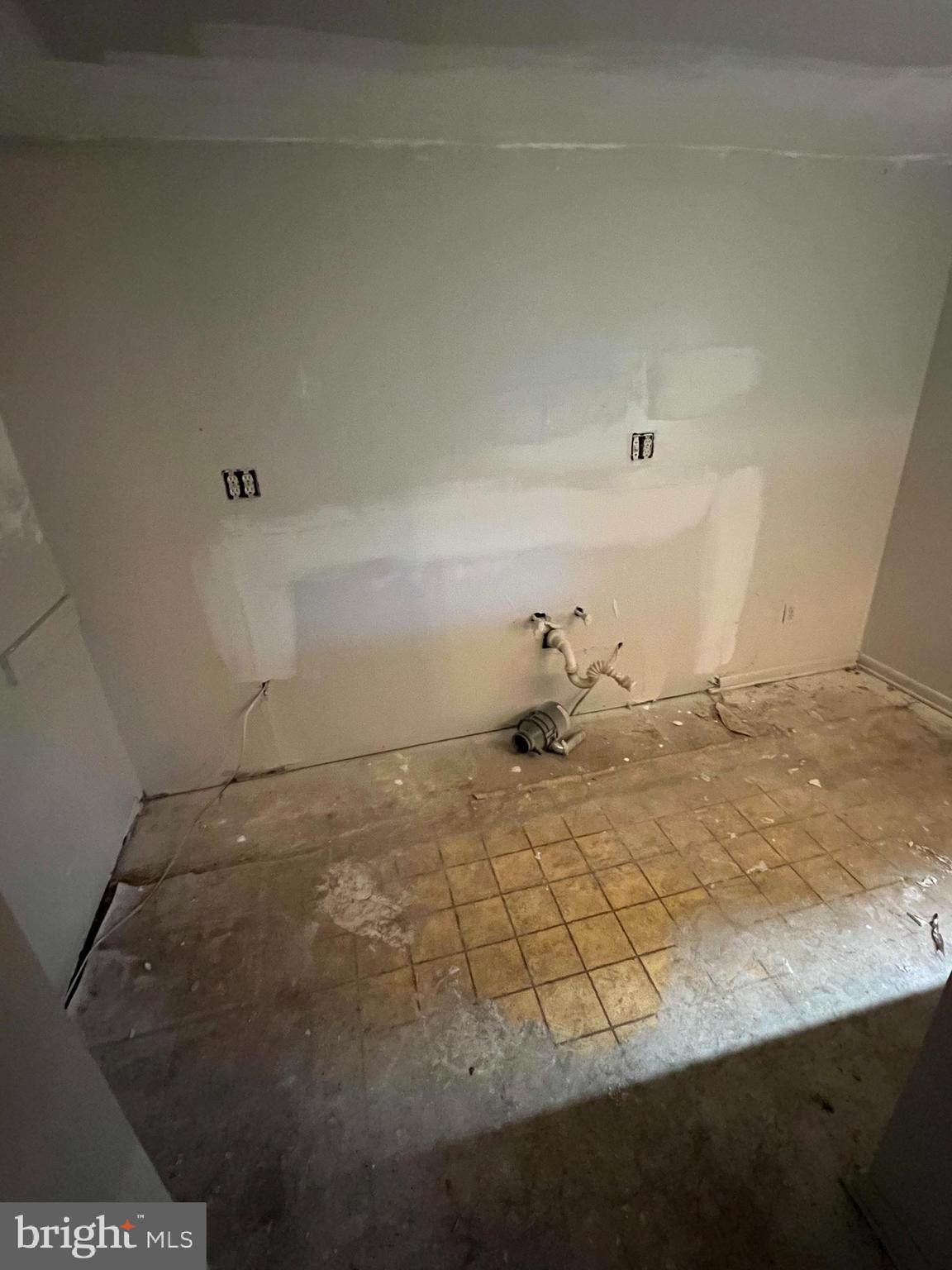 CHESNUT HILL - Residential