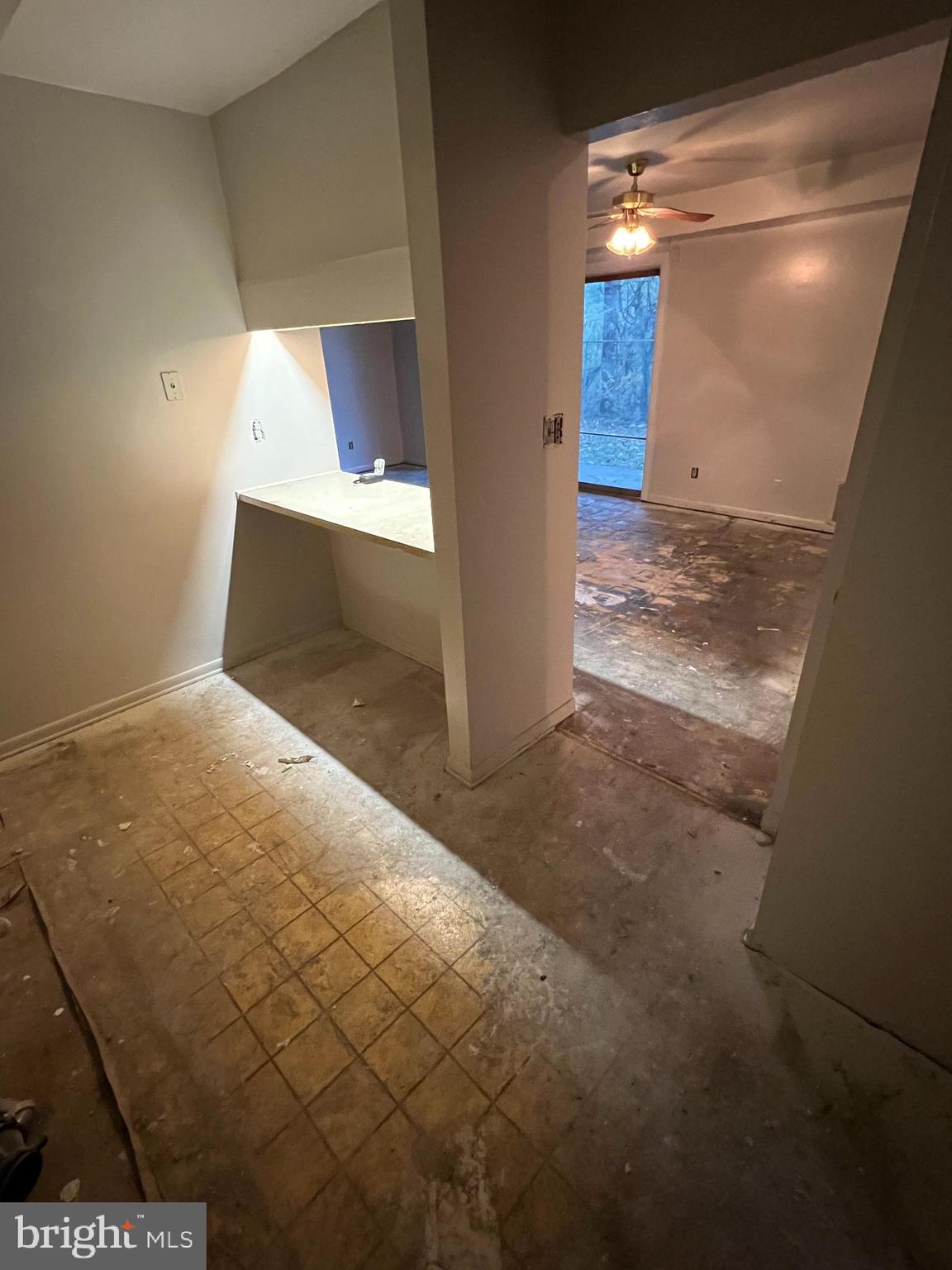 CHESNUT HILL - Residential