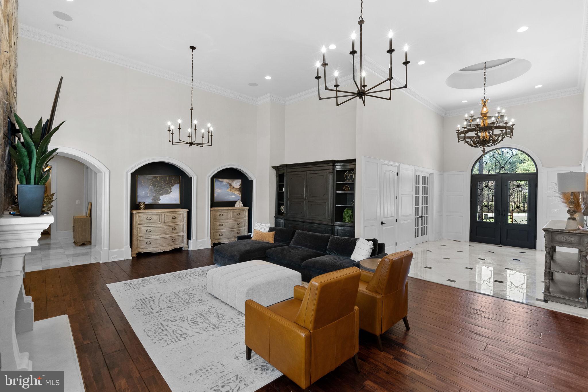 CREIGHTON FARMS - Residential