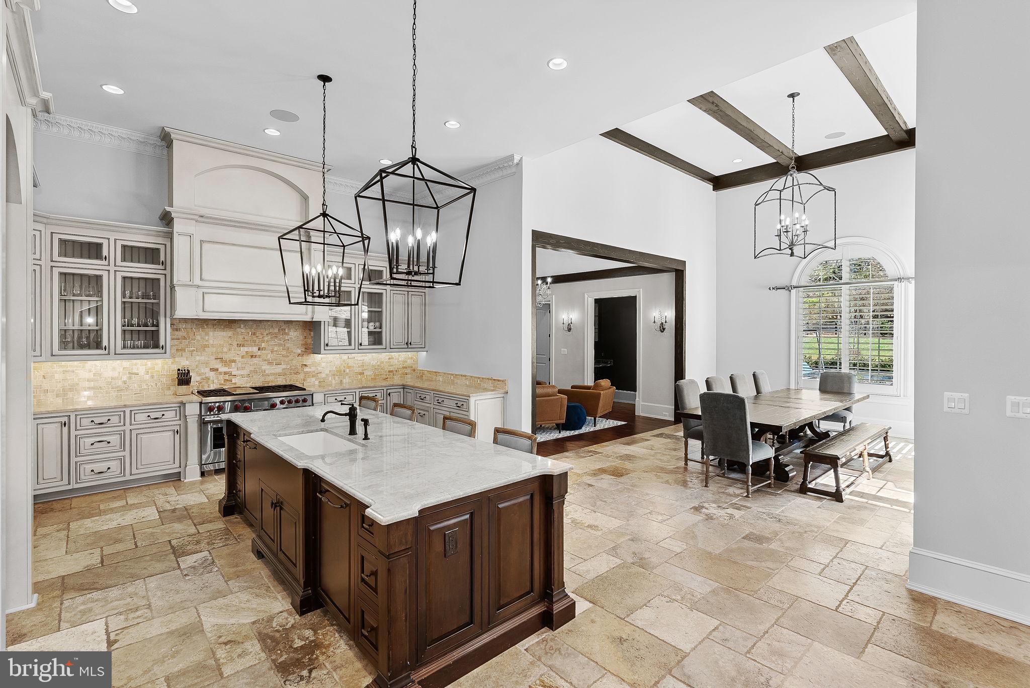 CREIGHTON FARMS - Residential