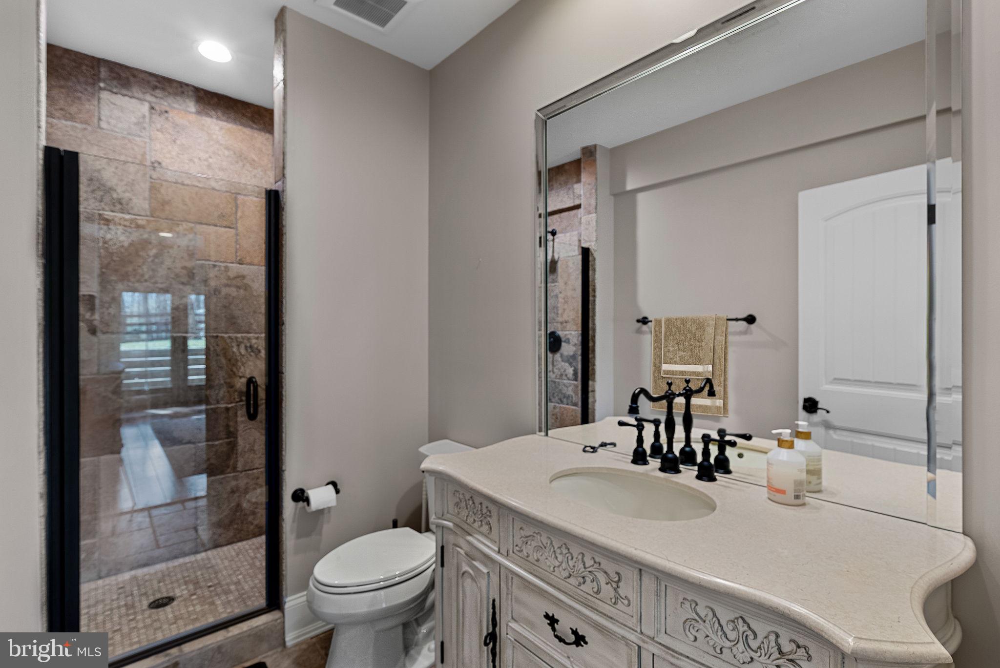 CREIGHTON FARMS - Residential