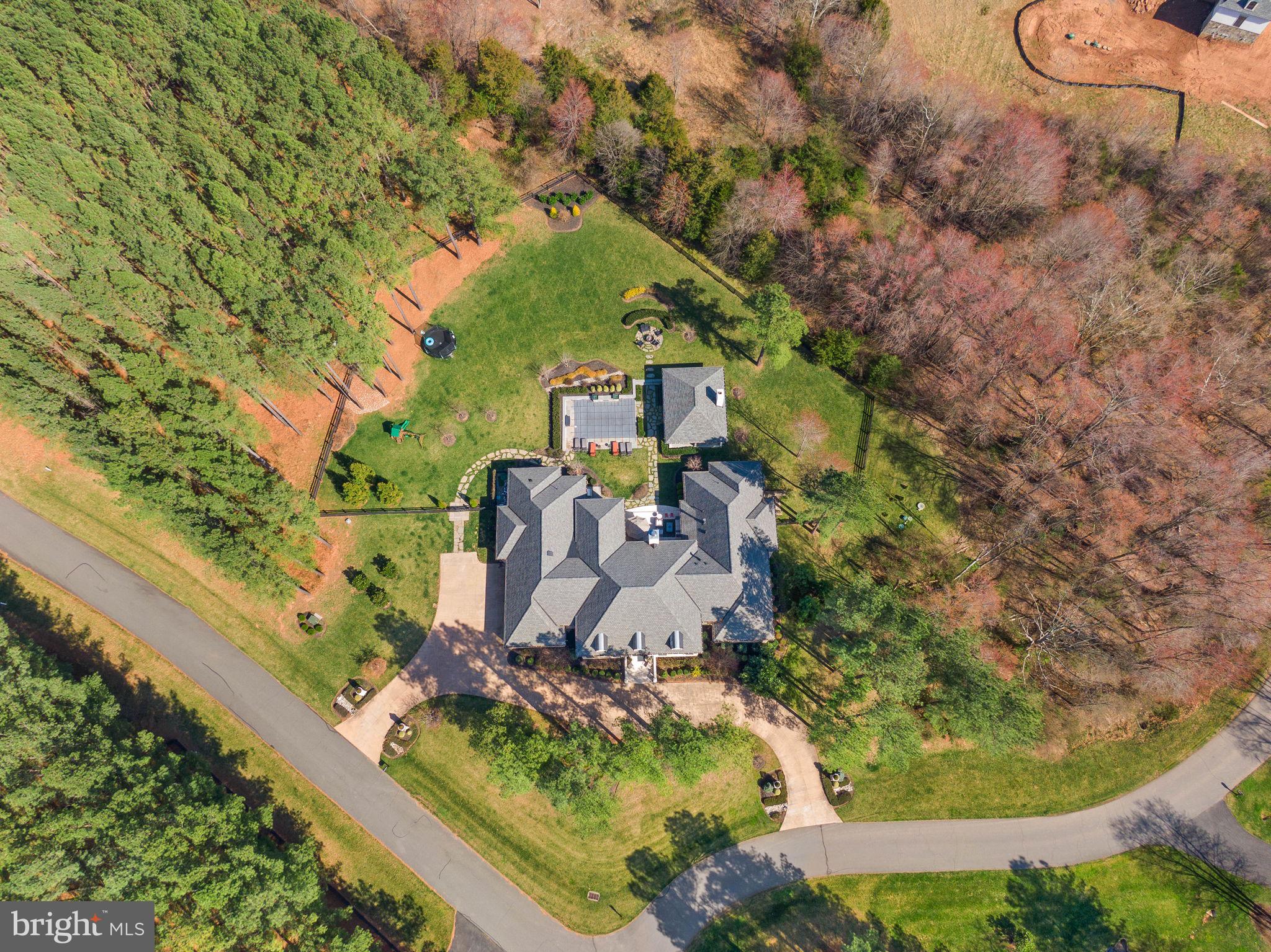 CREIGHTON FARMS - Residential