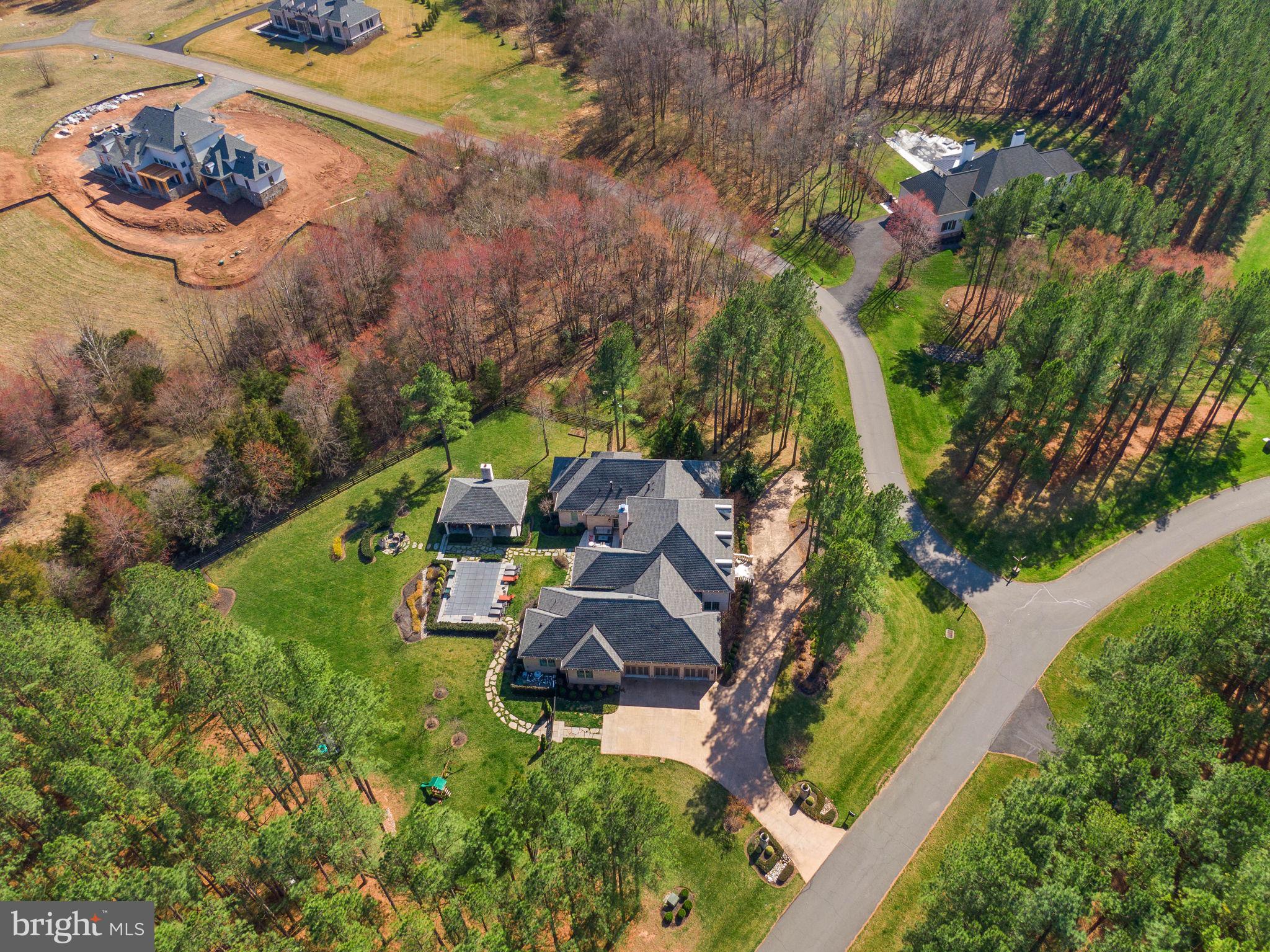 CREIGHTON FARMS - Residential