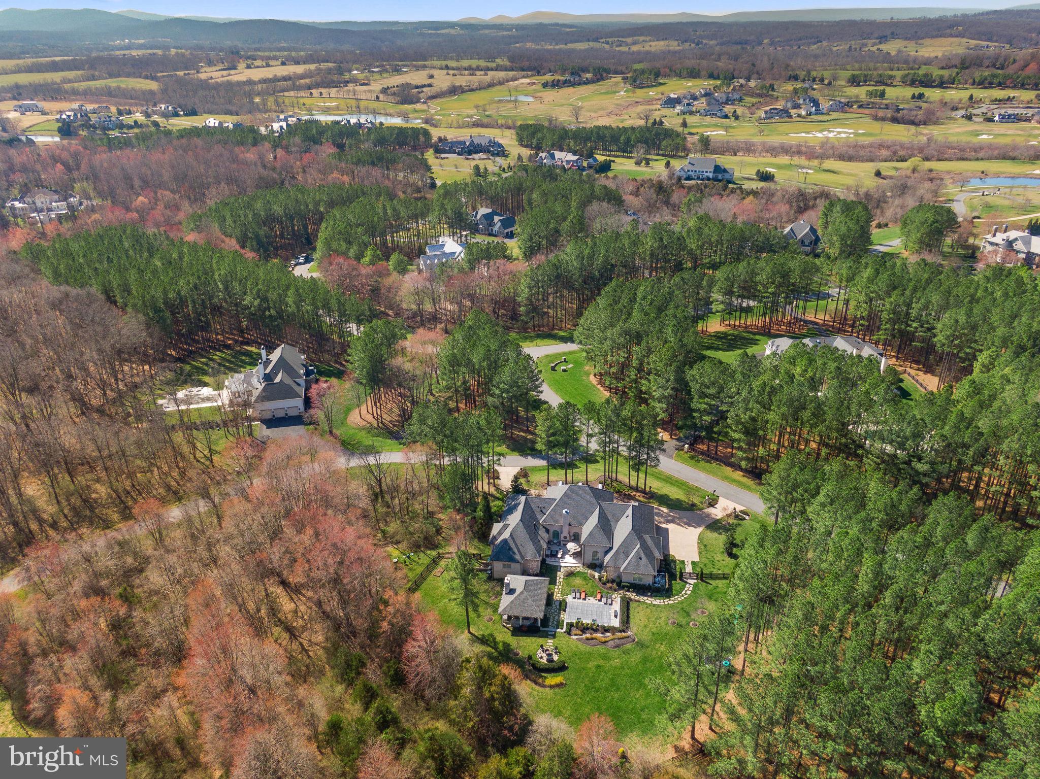 CREIGHTON FARMS - Residential