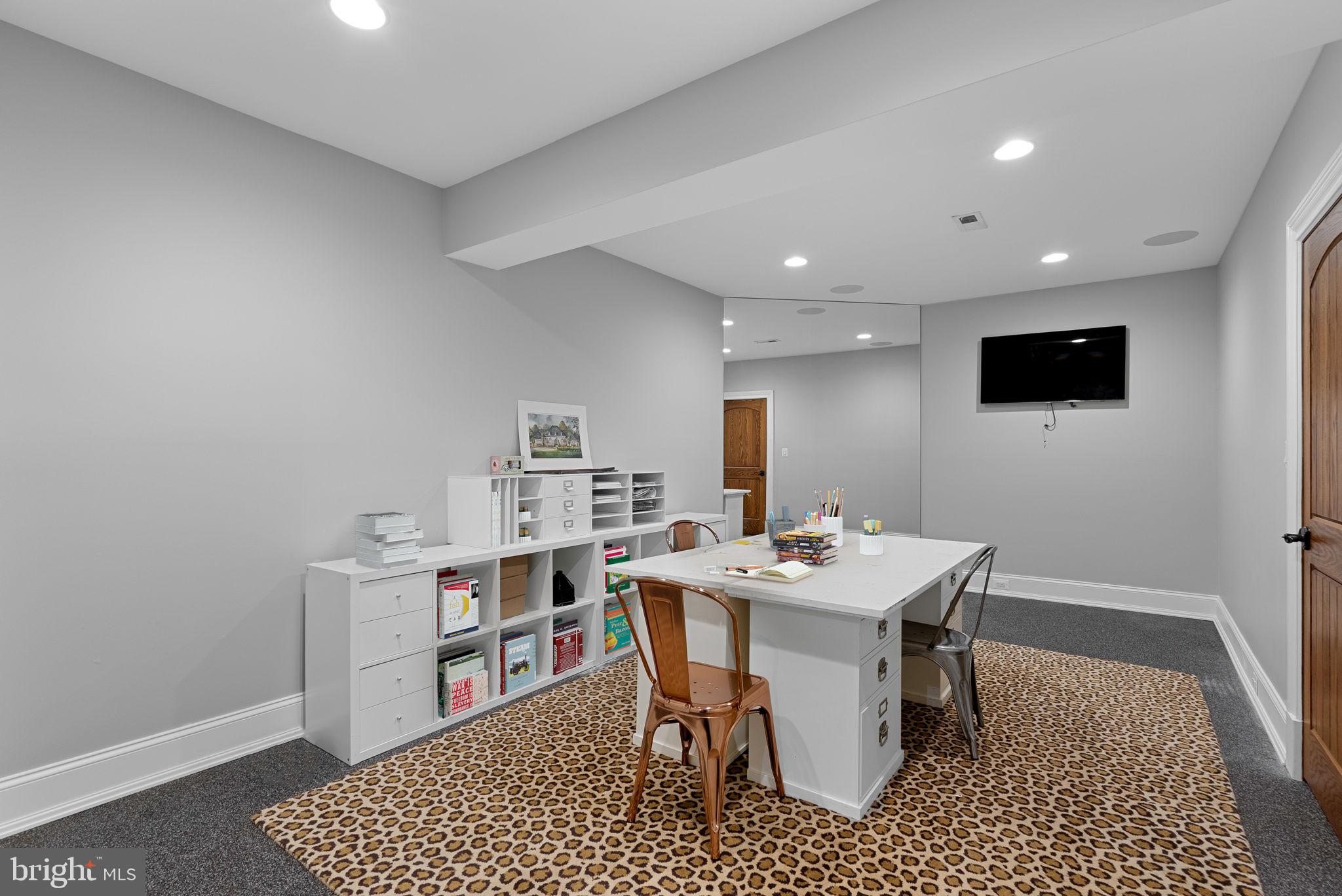 CREIGHTON FARMS - Residential