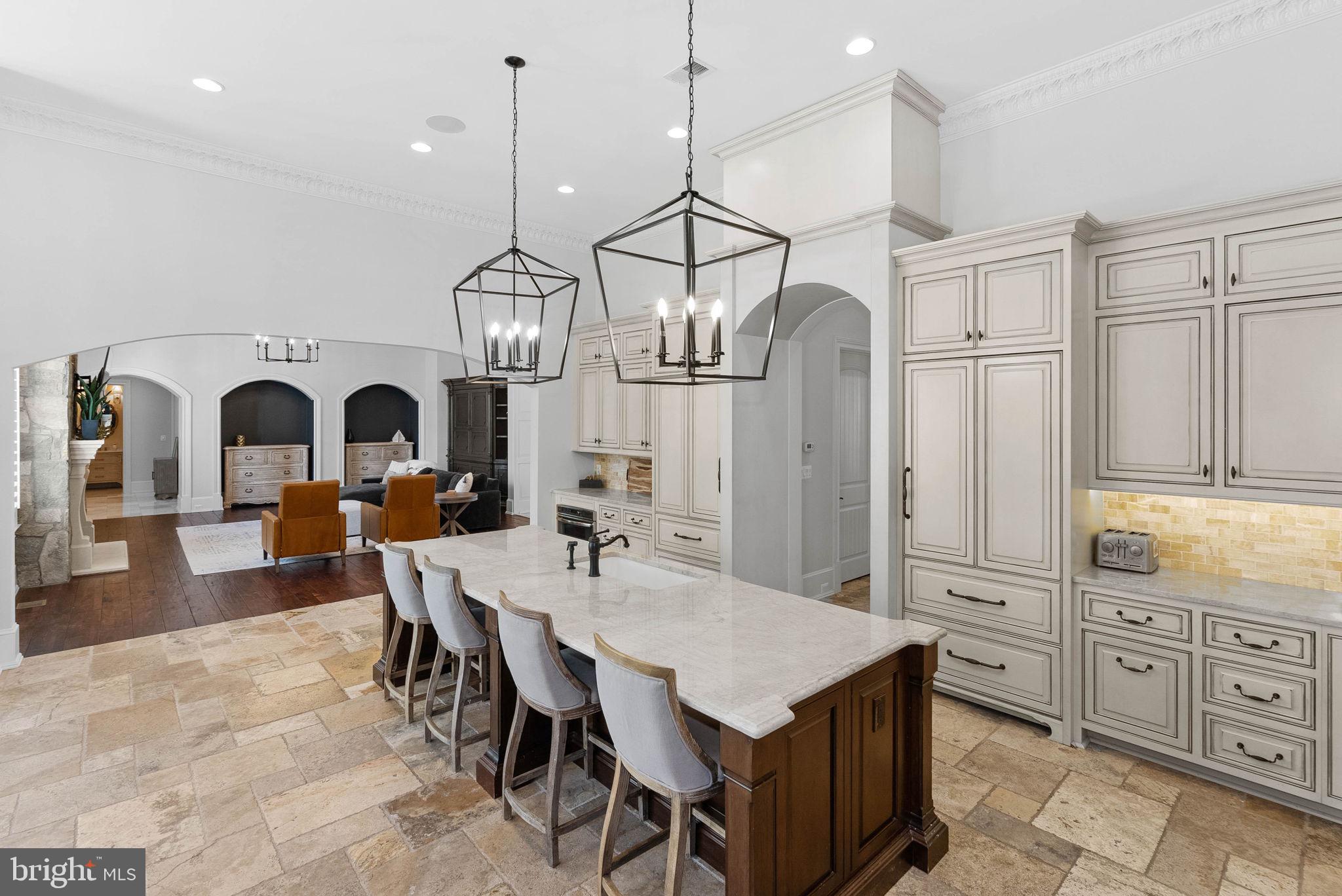 CREIGHTON FARMS - Residential