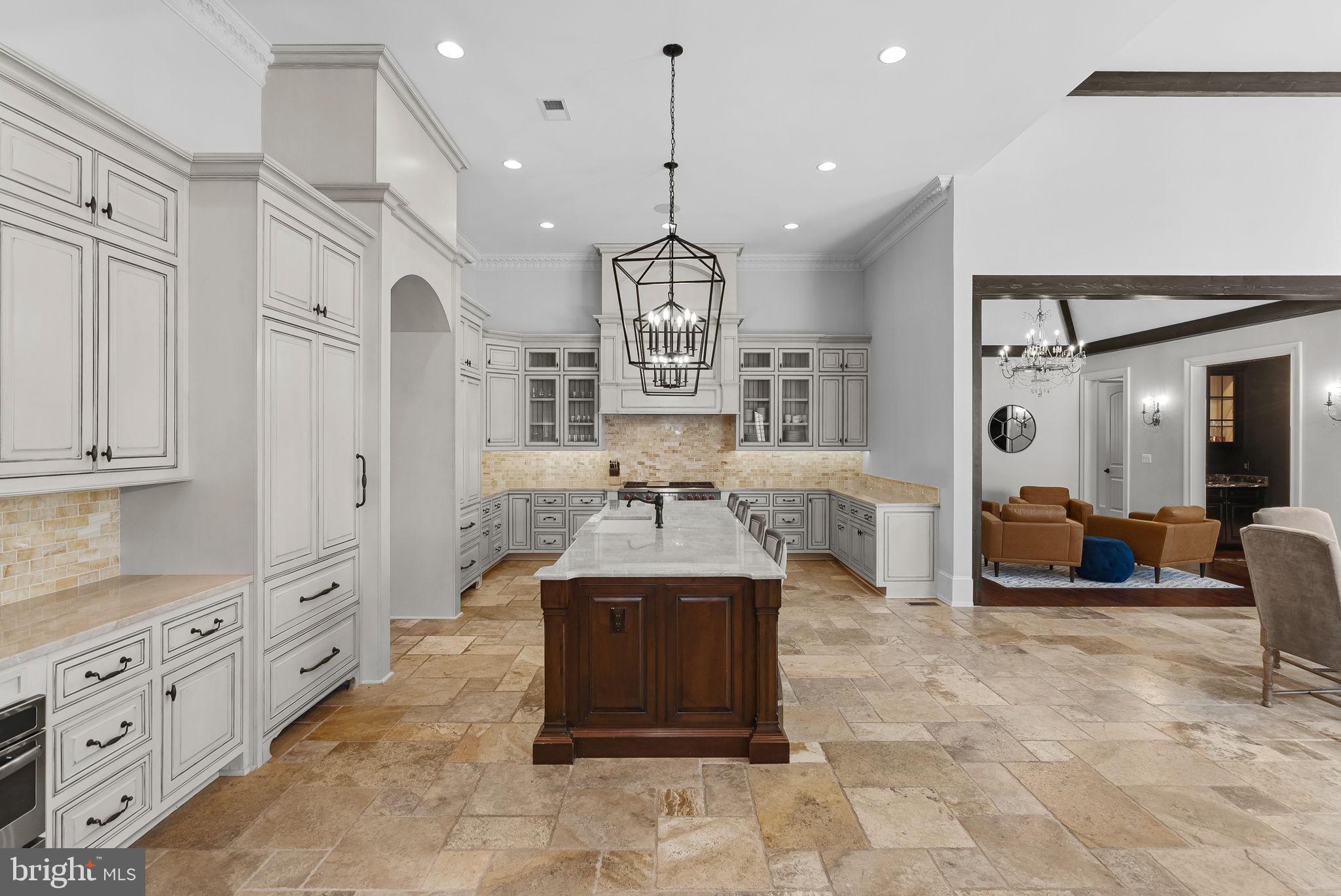 CREIGHTON FARMS - Residential