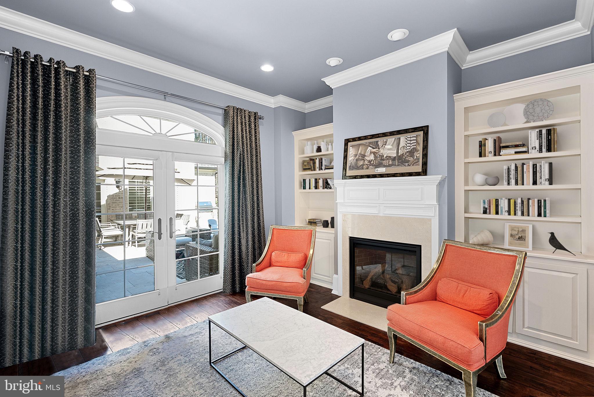 CREIGHTON FARMS - Residential