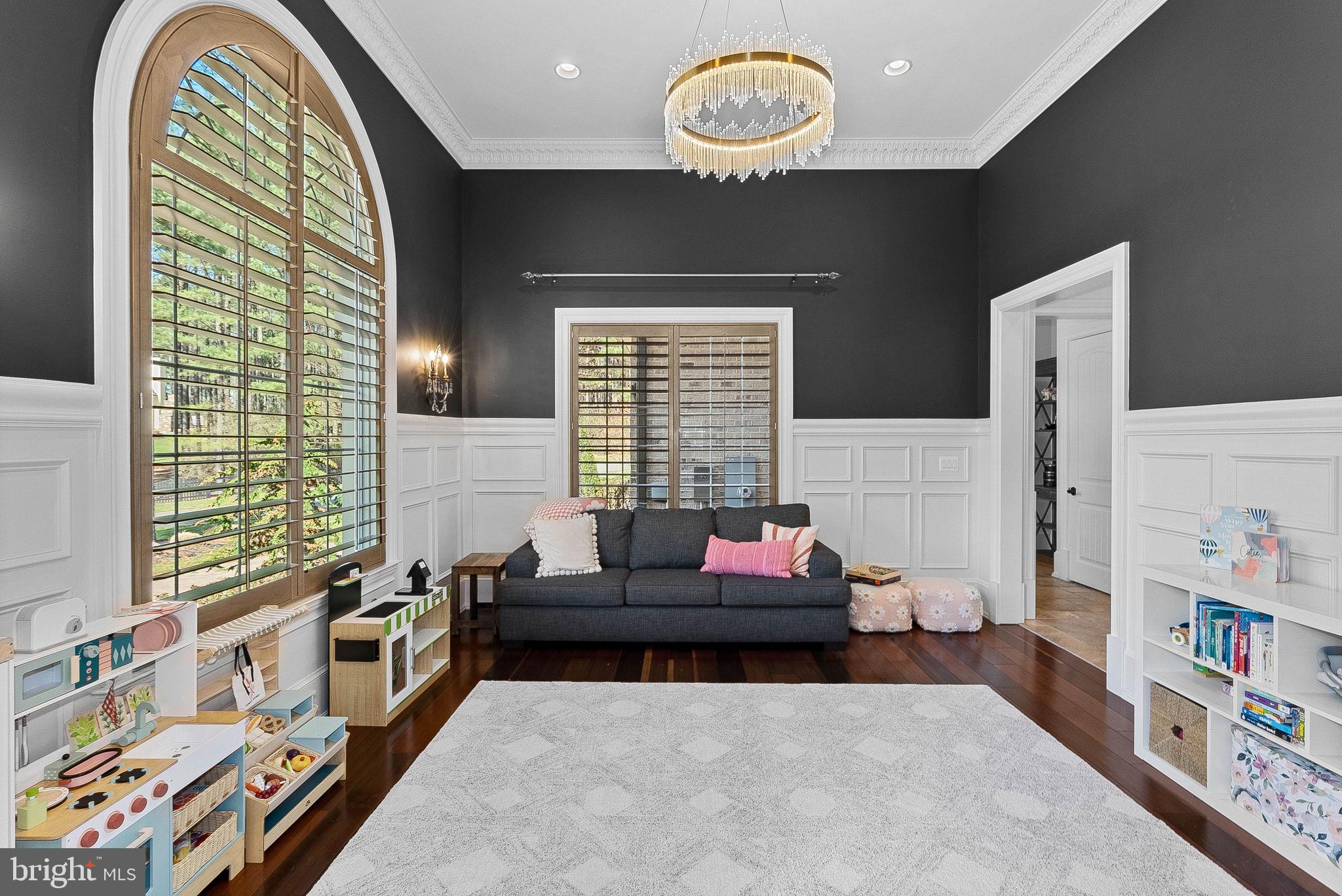 CREIGHTON FARMS - Residential