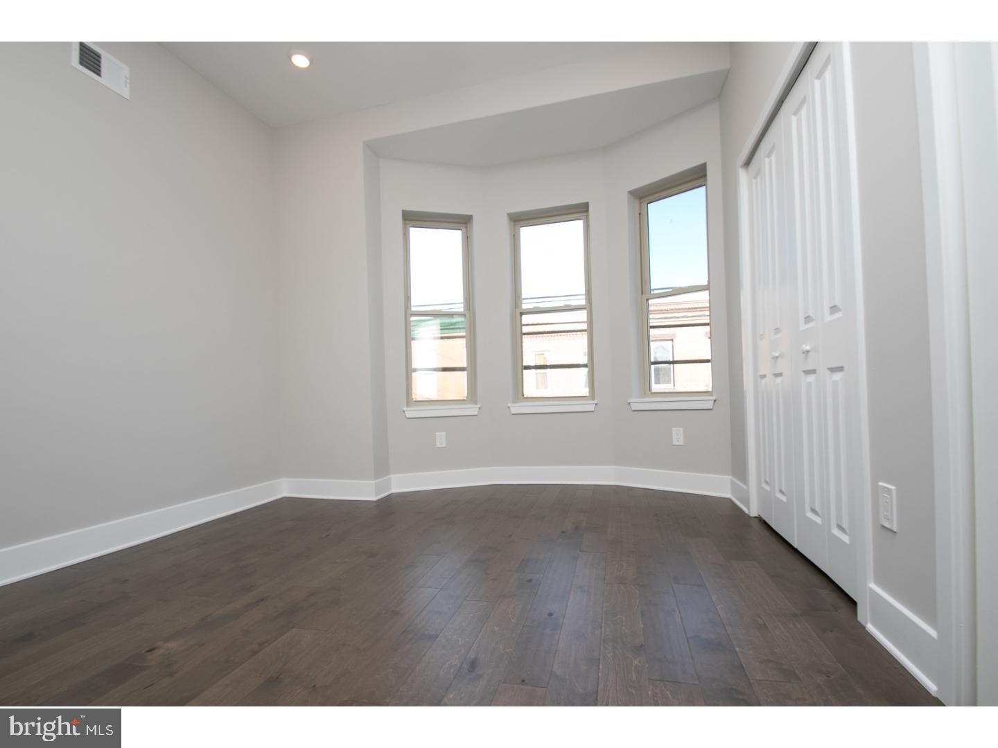 POINT BREEZE - Residential