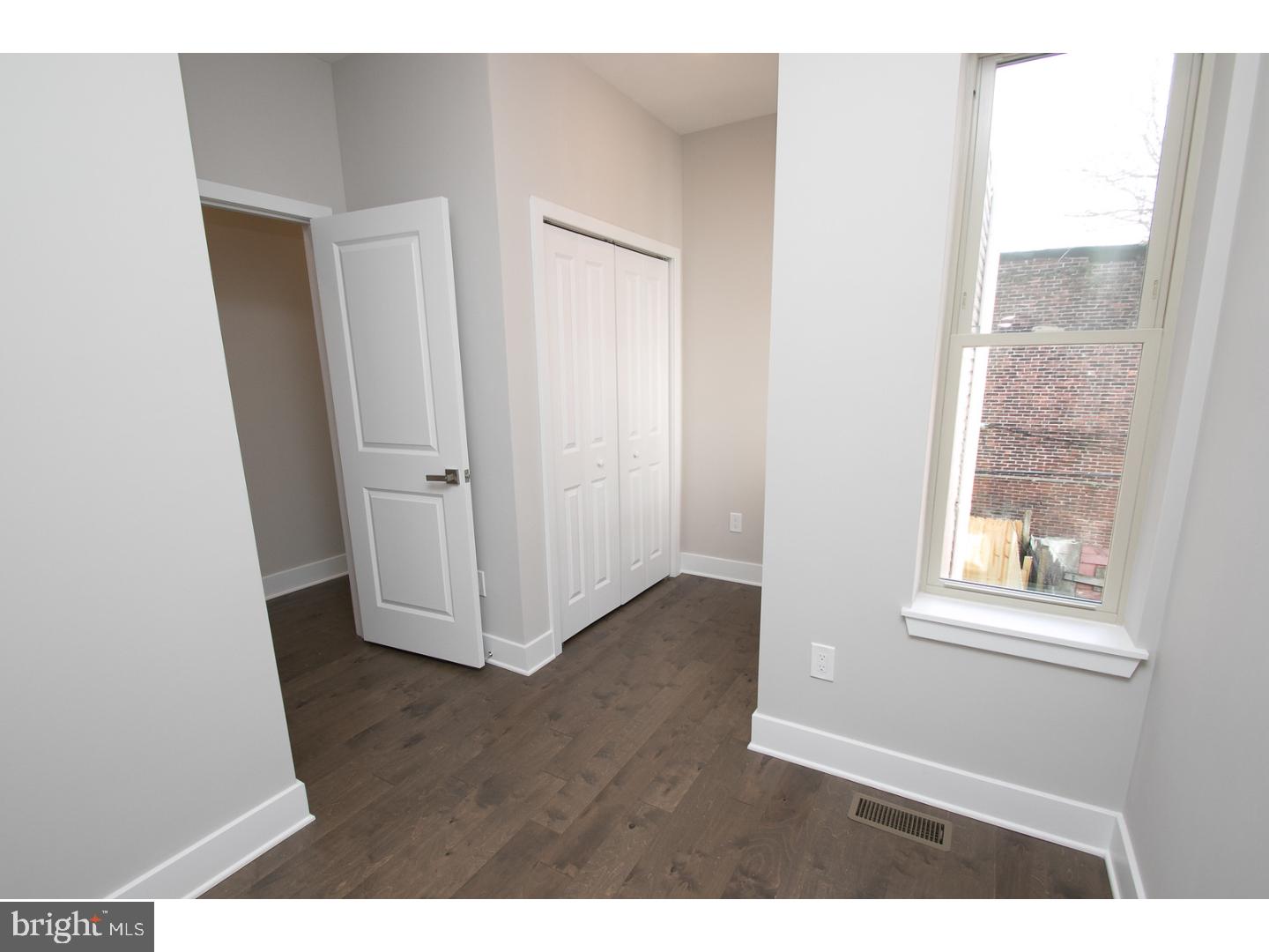 POINT BREEZE - Residential