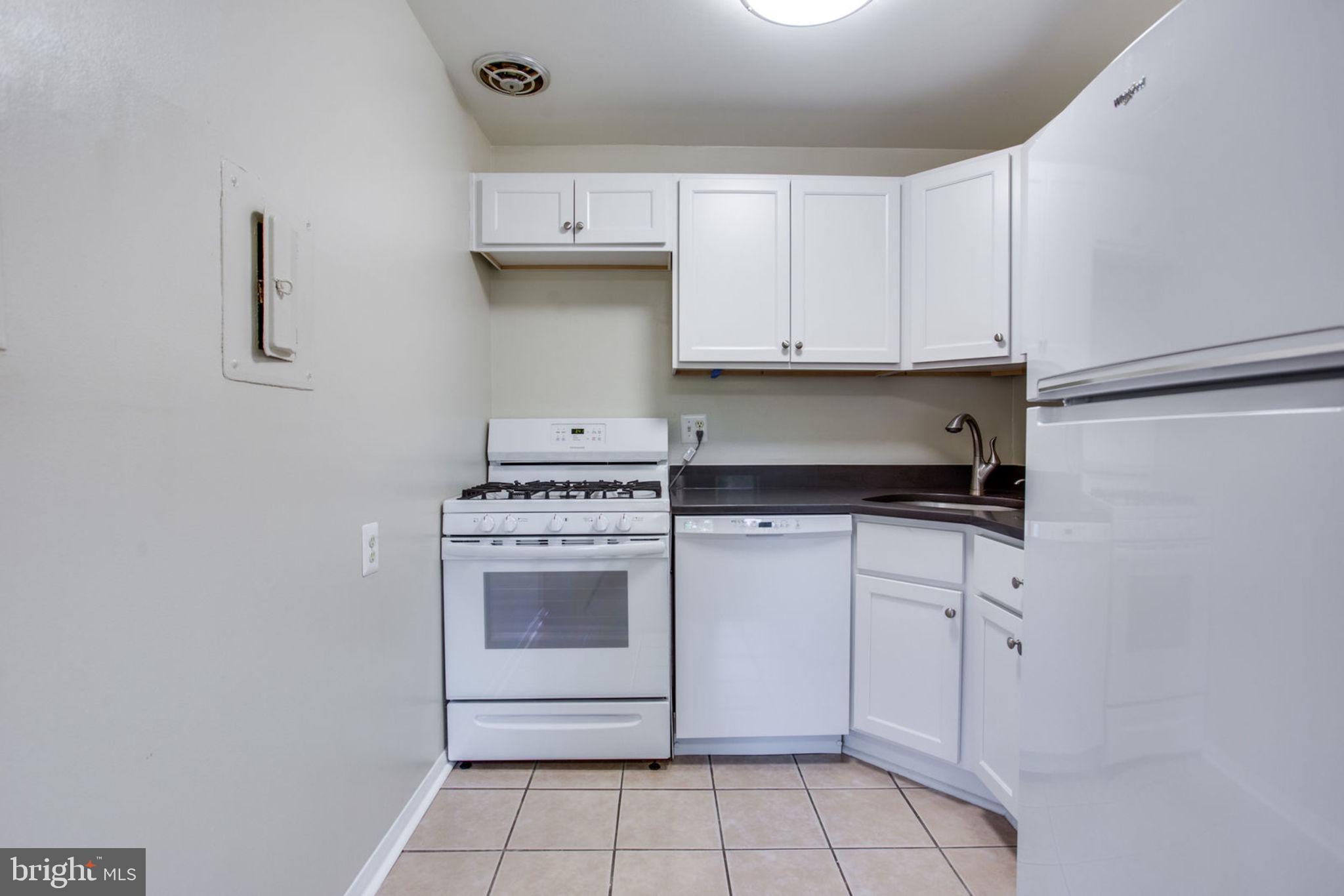 GEORGE MASON VILLAGE - Residential Lease