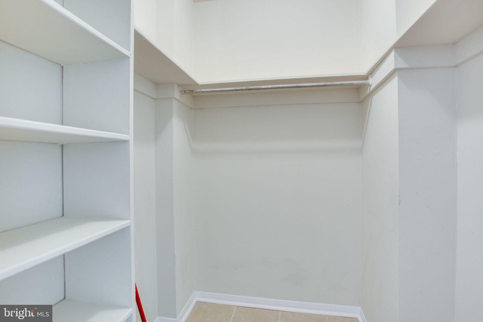 GEORGE MASON VILLAGE - Residential Lease