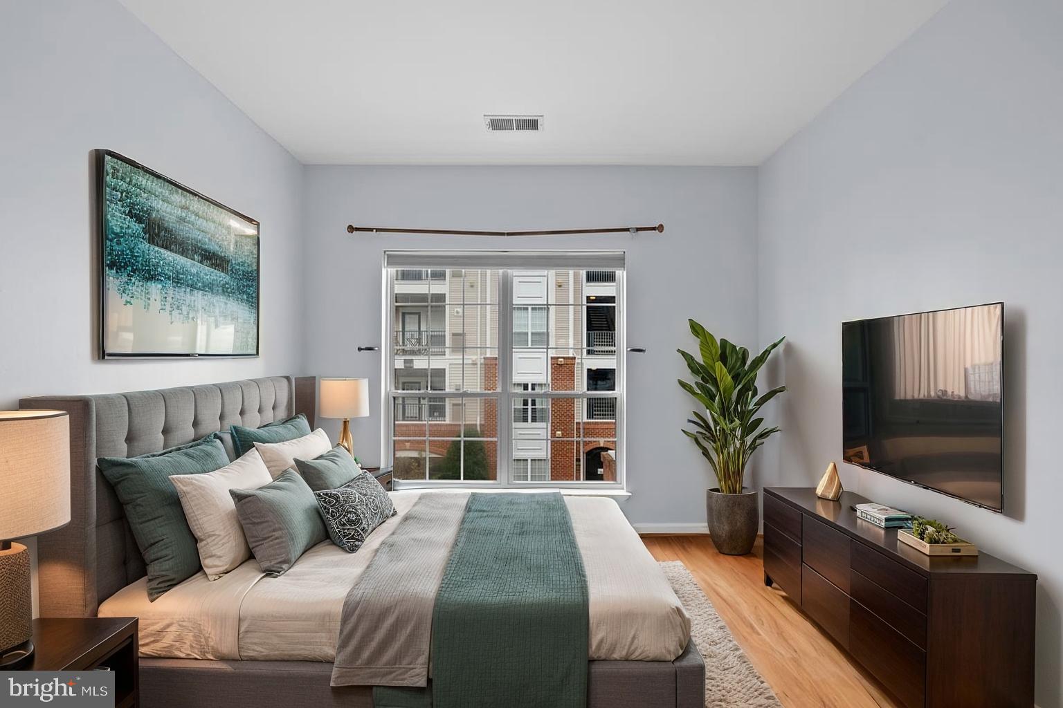 EXCHANGE AT VAN DORN - Residential Lease