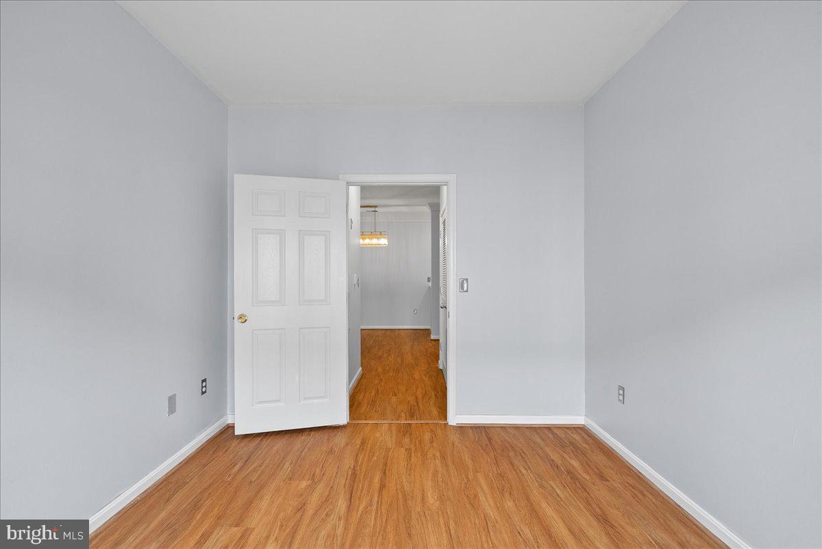 EXCHANGE AT VAN DORN - Residential Lease