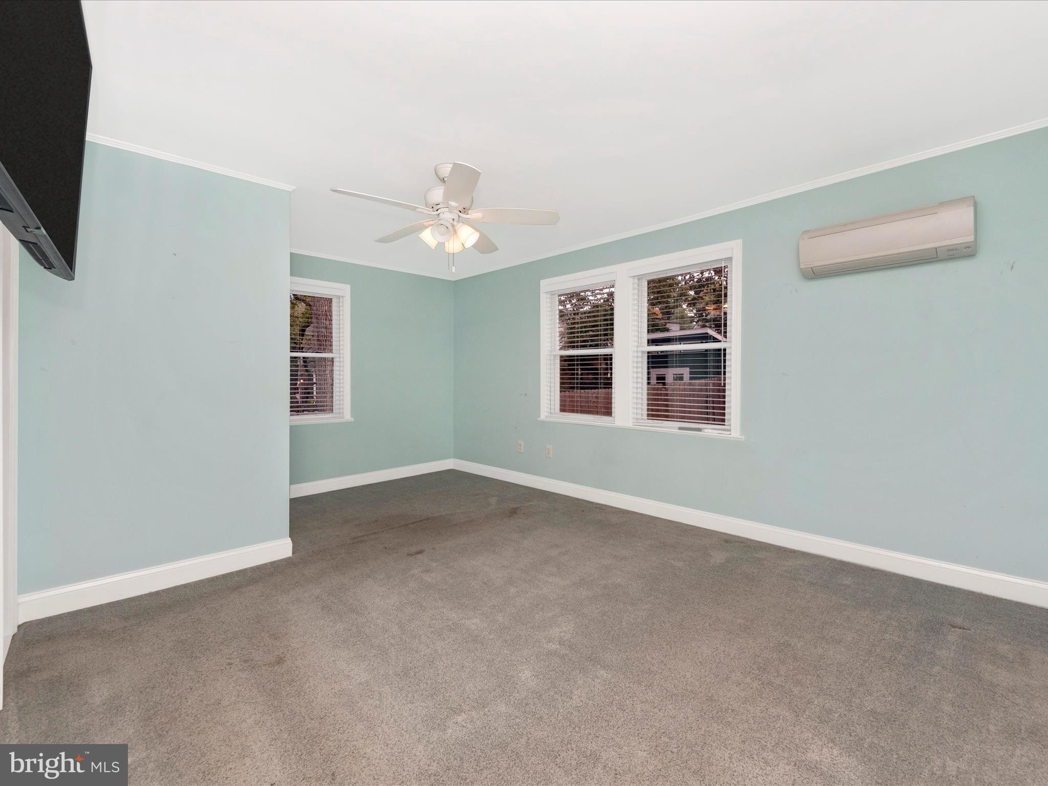 HYATTSVILLE HILLS - Residential