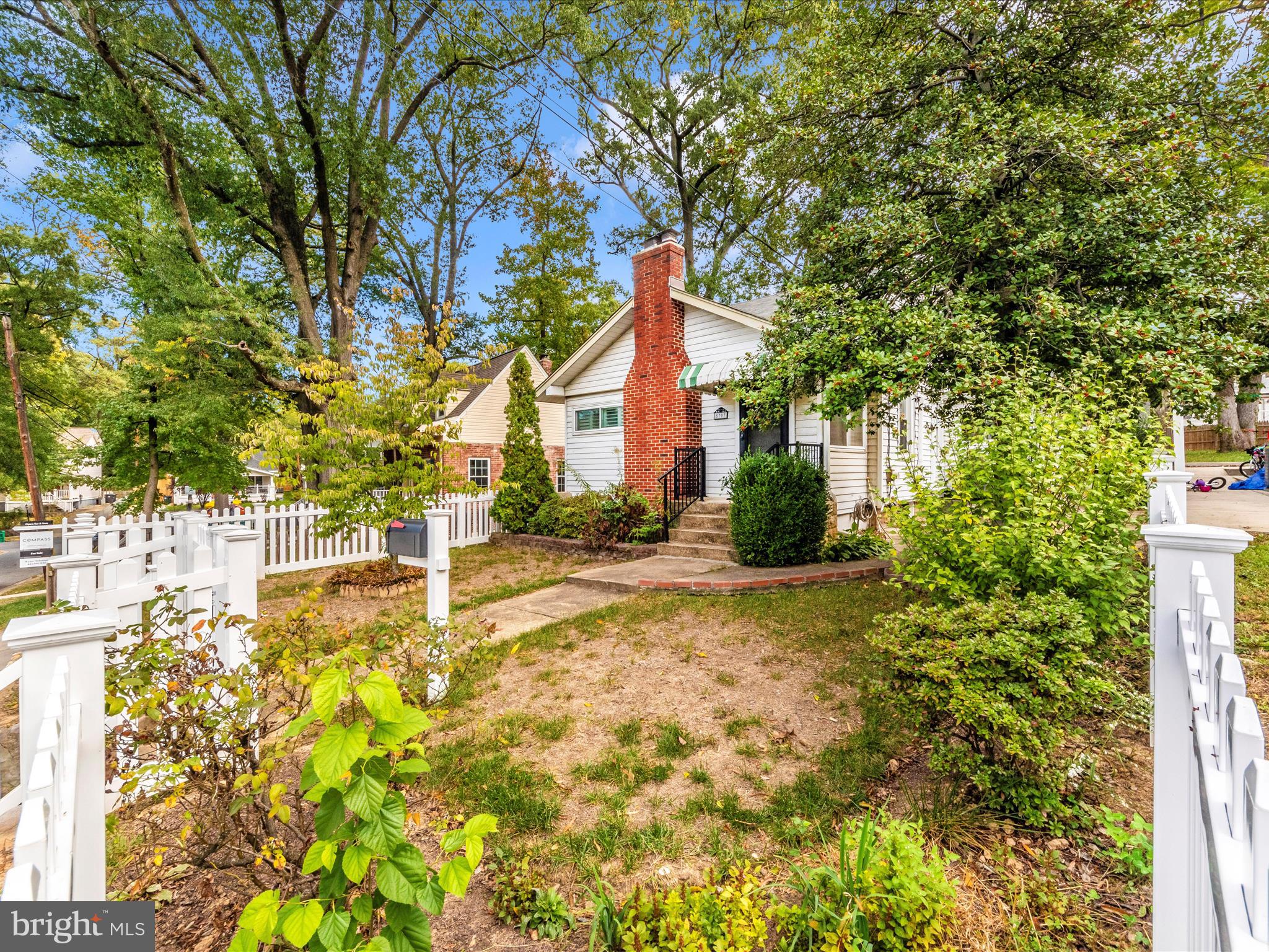 HYATTSVILLE HILLS - Residential