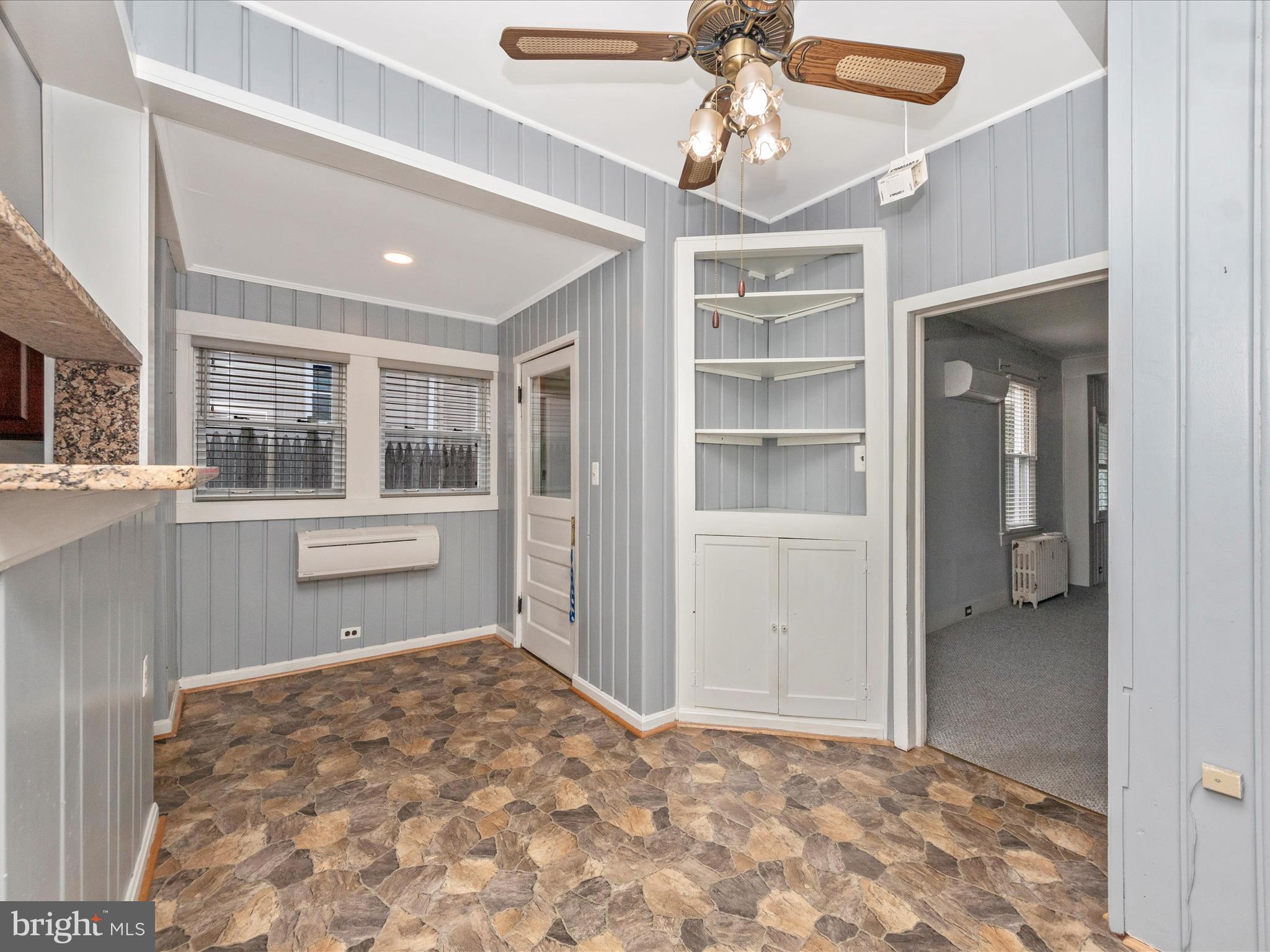 HYATTSVILLE HILLS - Residential