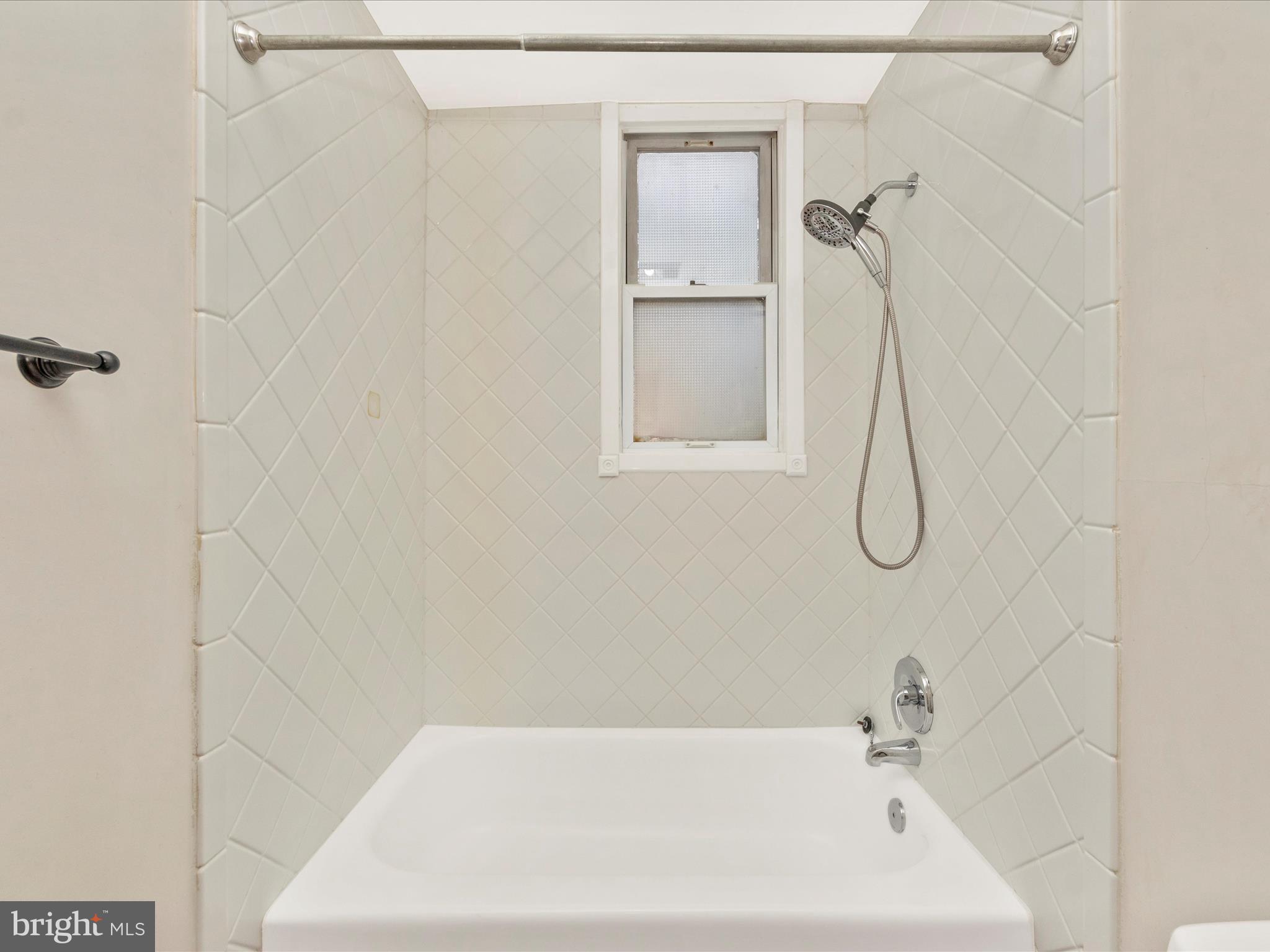 HYATTSVILLE HILLS - Residential