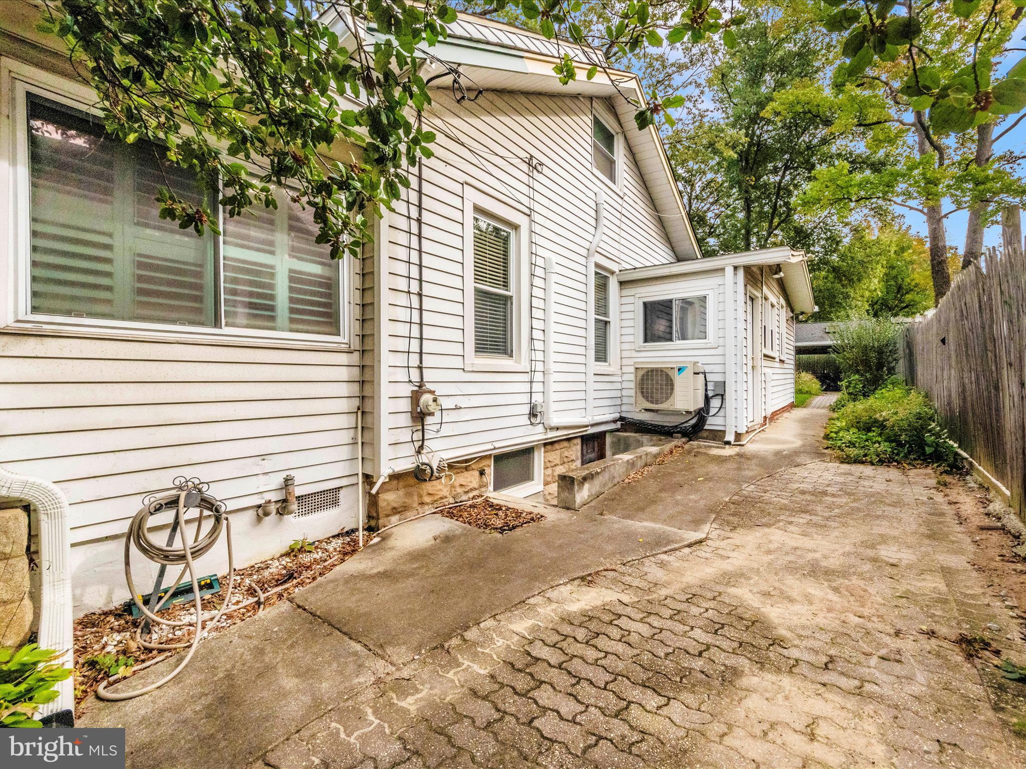 HYATTSVILLE HILLS - Residential