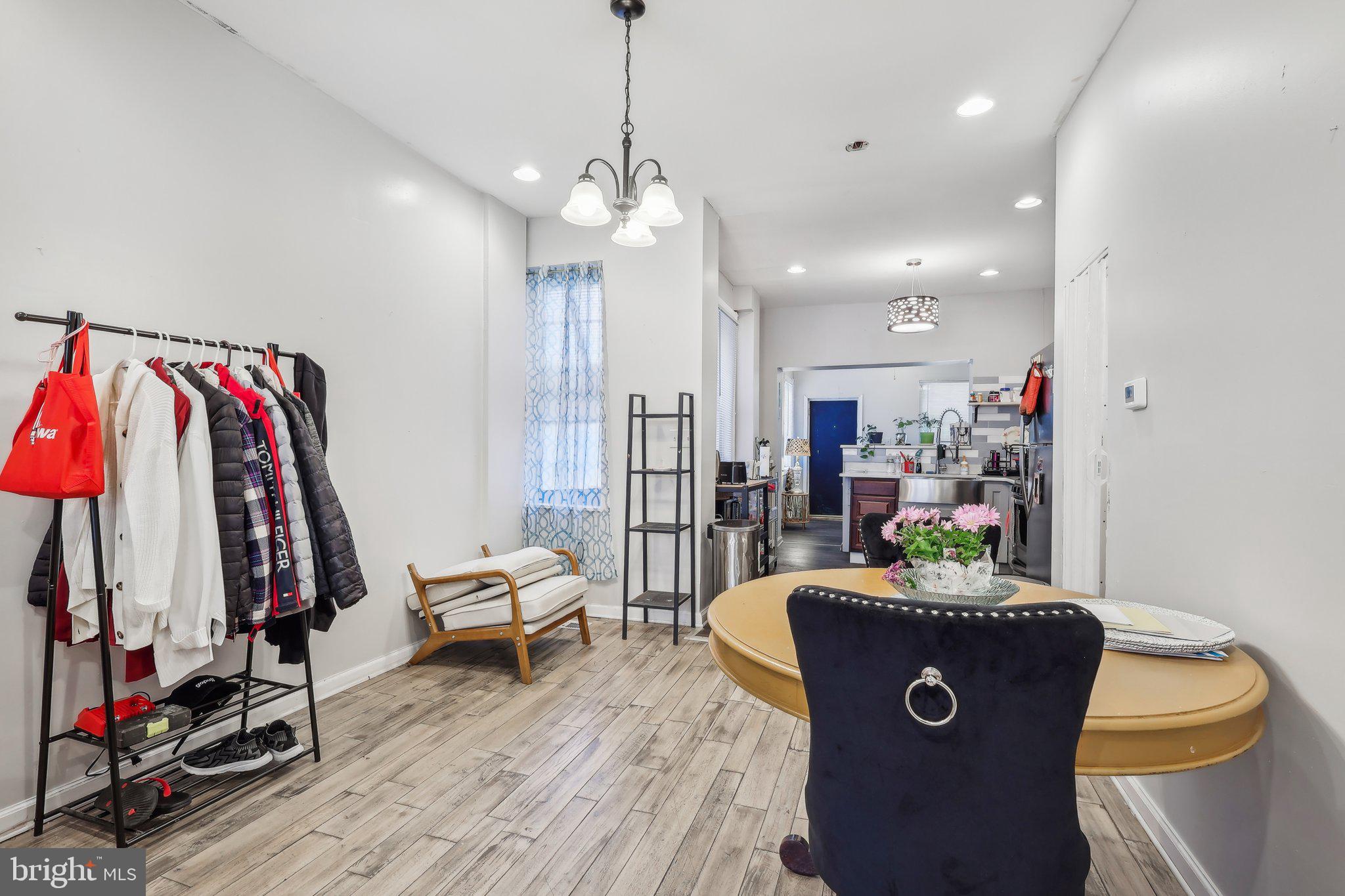 PORT RICHMOND - Residential