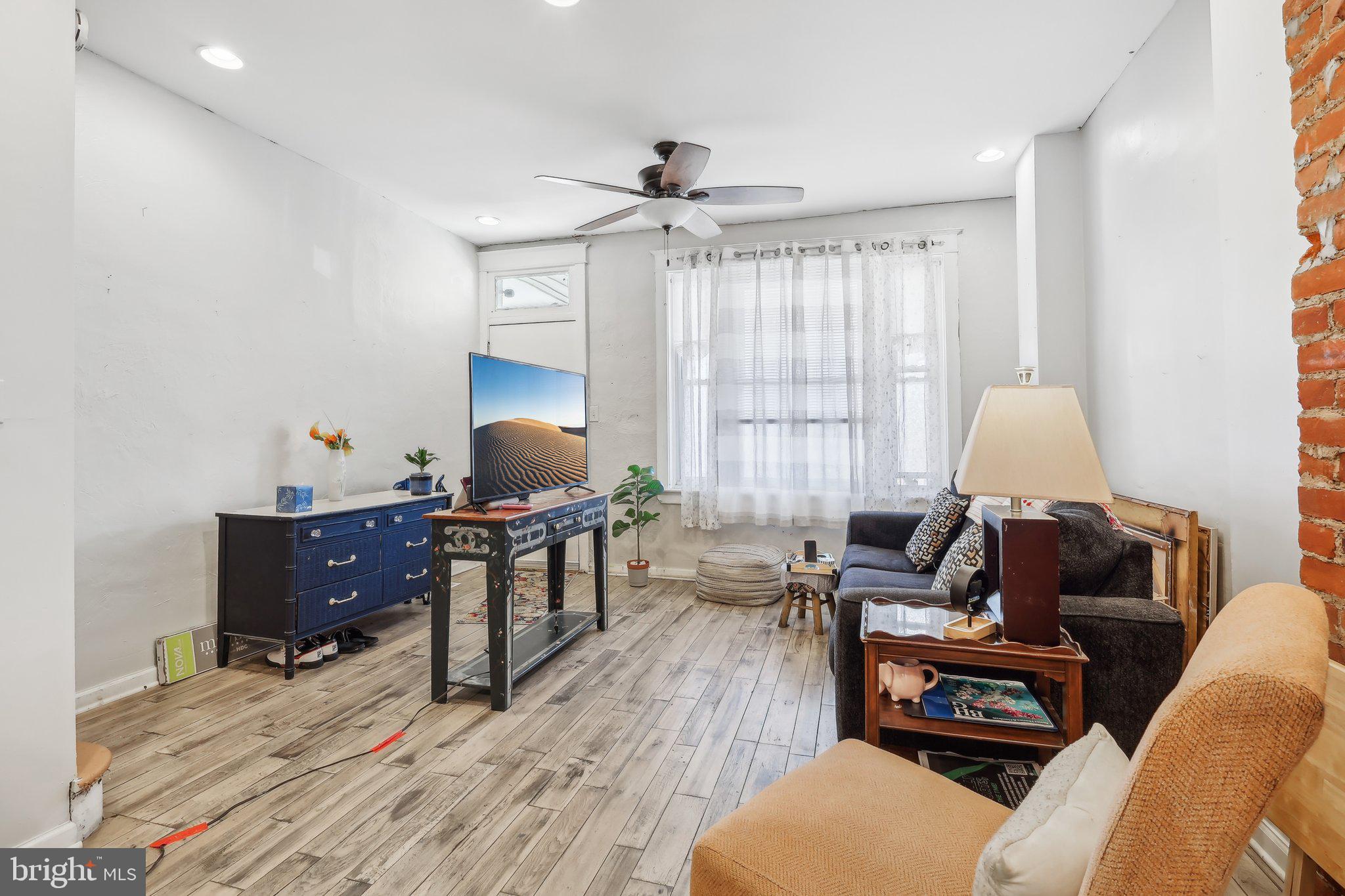 PORT RICHMOND - Residential