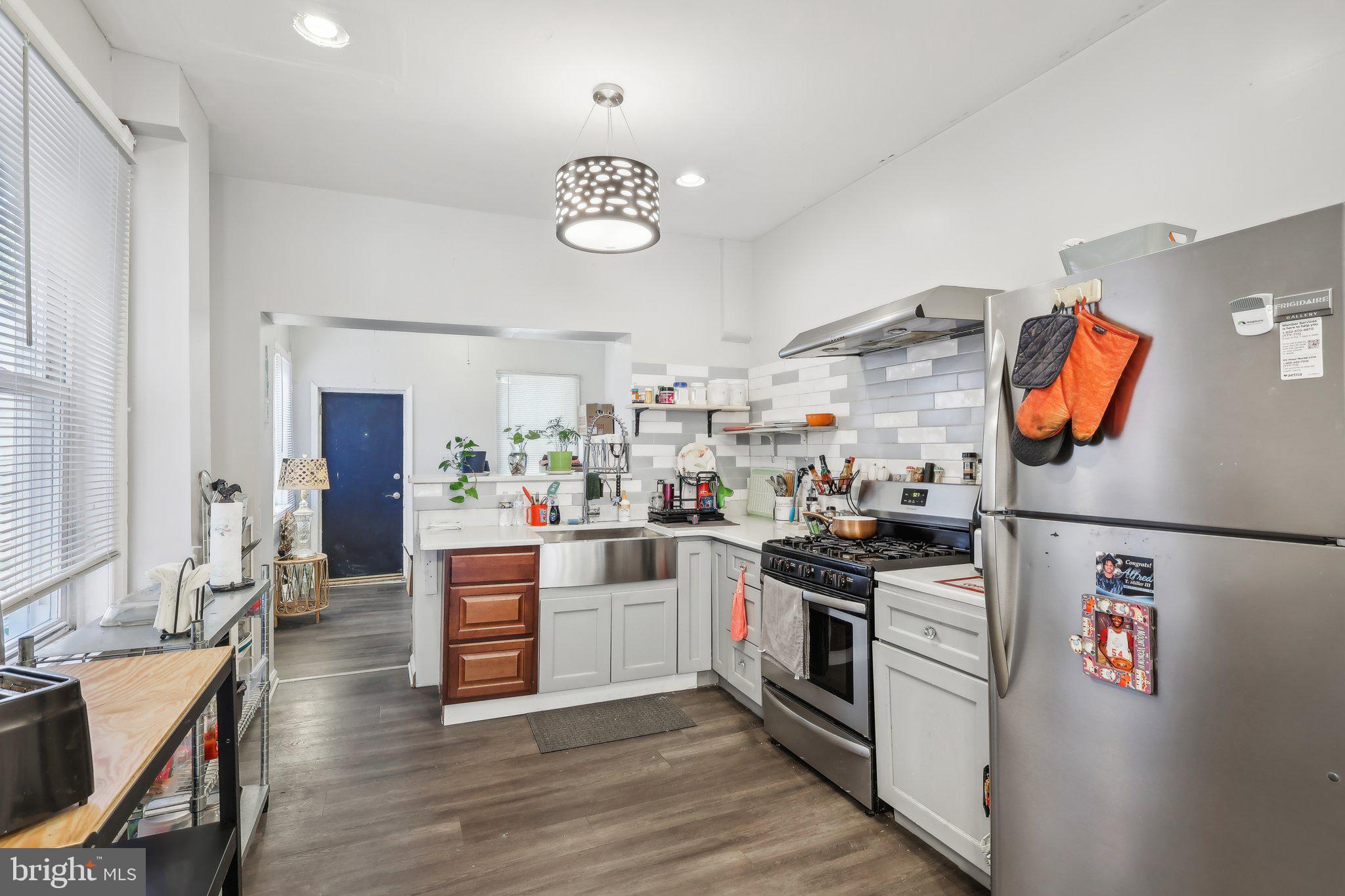 PORT RICHMOND - Residential