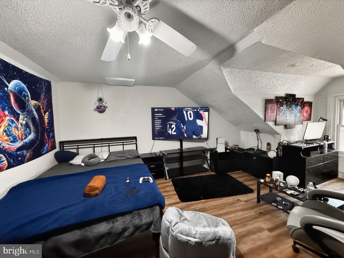 NORRISTOWN - Residential