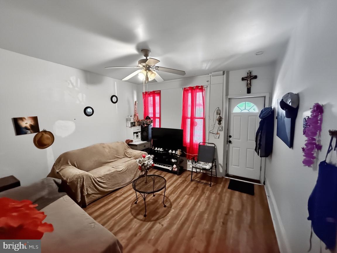 NORRISTOWN - Residential