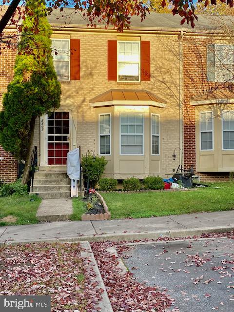 This townhouse features 3 levels 3 bedrooms and 2 full bathrooms on the top floor, a 1/2 bathroom on the main level and 1/2 bathroom in the basement. The Master bedroom w/ full bath, Washer/dryer located on the basement level. Fully finished basement. Conveniently located near Shopping Center and Mall. Short commute to Washington DC. Close to metro bus and subway station (public transportation). Please contact the agent for showing appointment if Showing time isn't working.