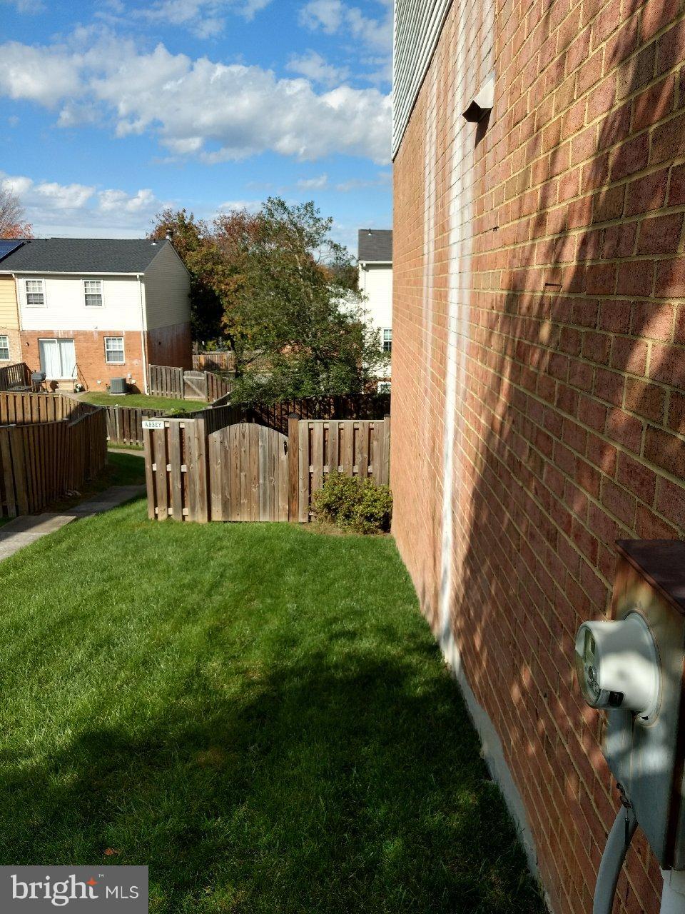 CARLTON SQUARE - Residential