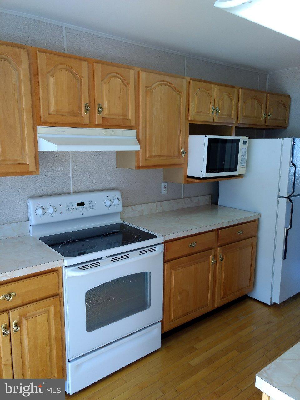 CARLTON SQUARE - Residential