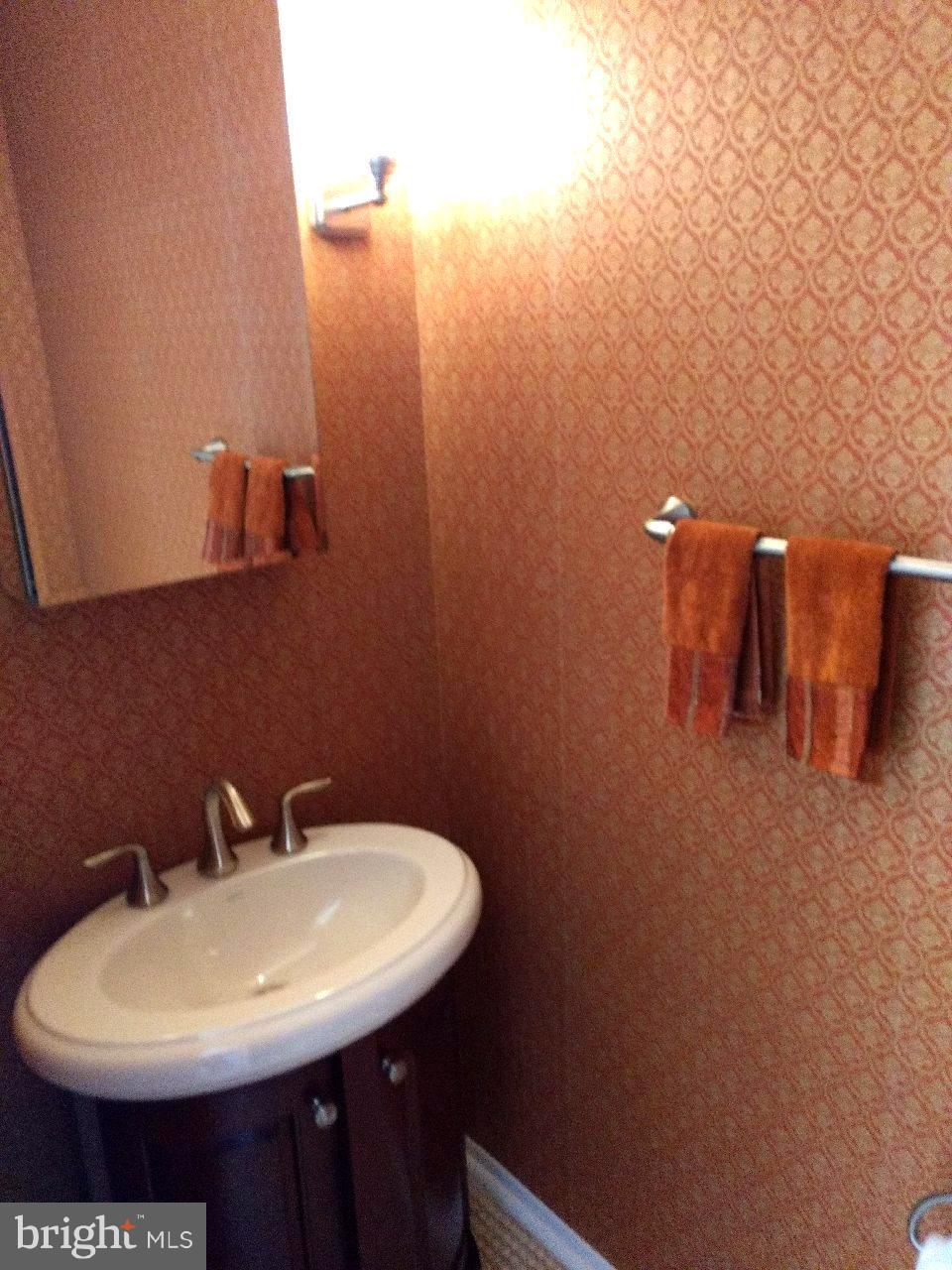 CARLTON SQUARE - Residential