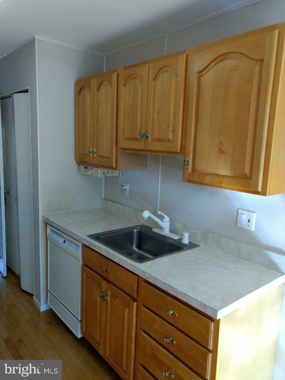 CARLTON SQUARE - Residential