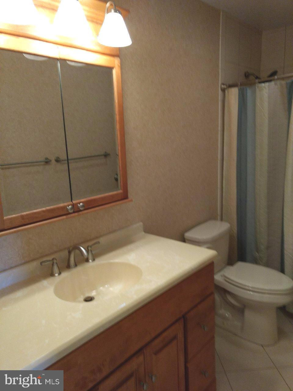 CARLTON SQUARE - Residential