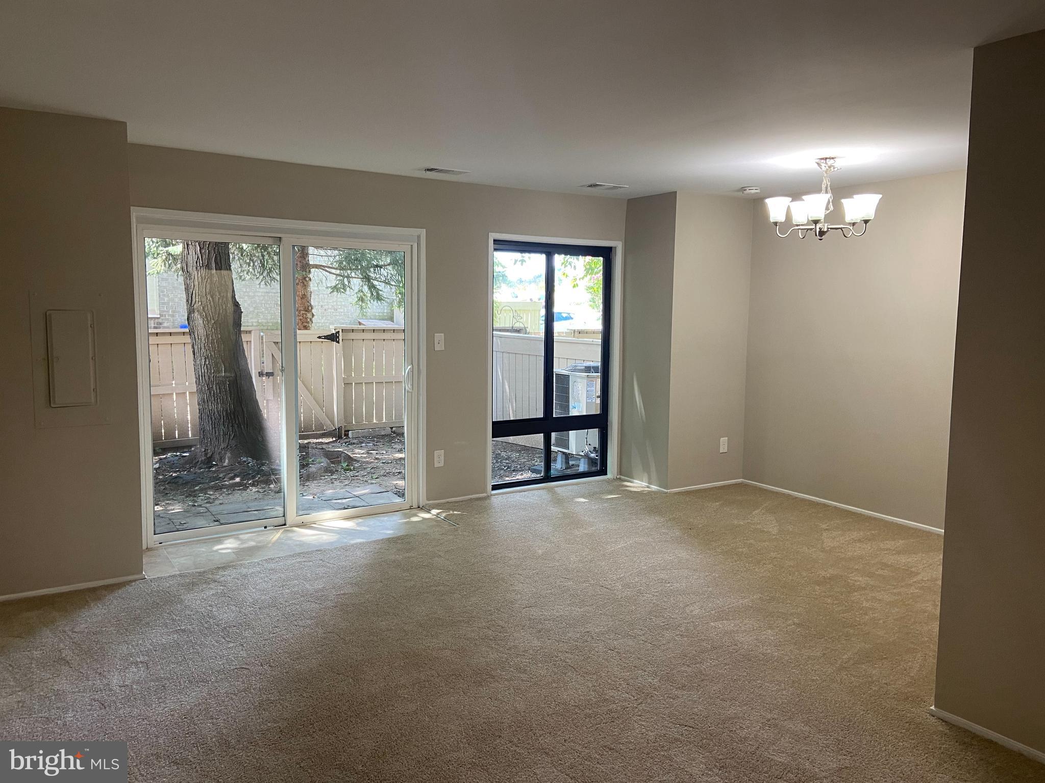 CLUBSIDE - Residential