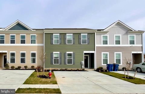 Townhouse For Rent - 87 Filbert Drive<br/> CAMDEN WYOMING, DE 19934