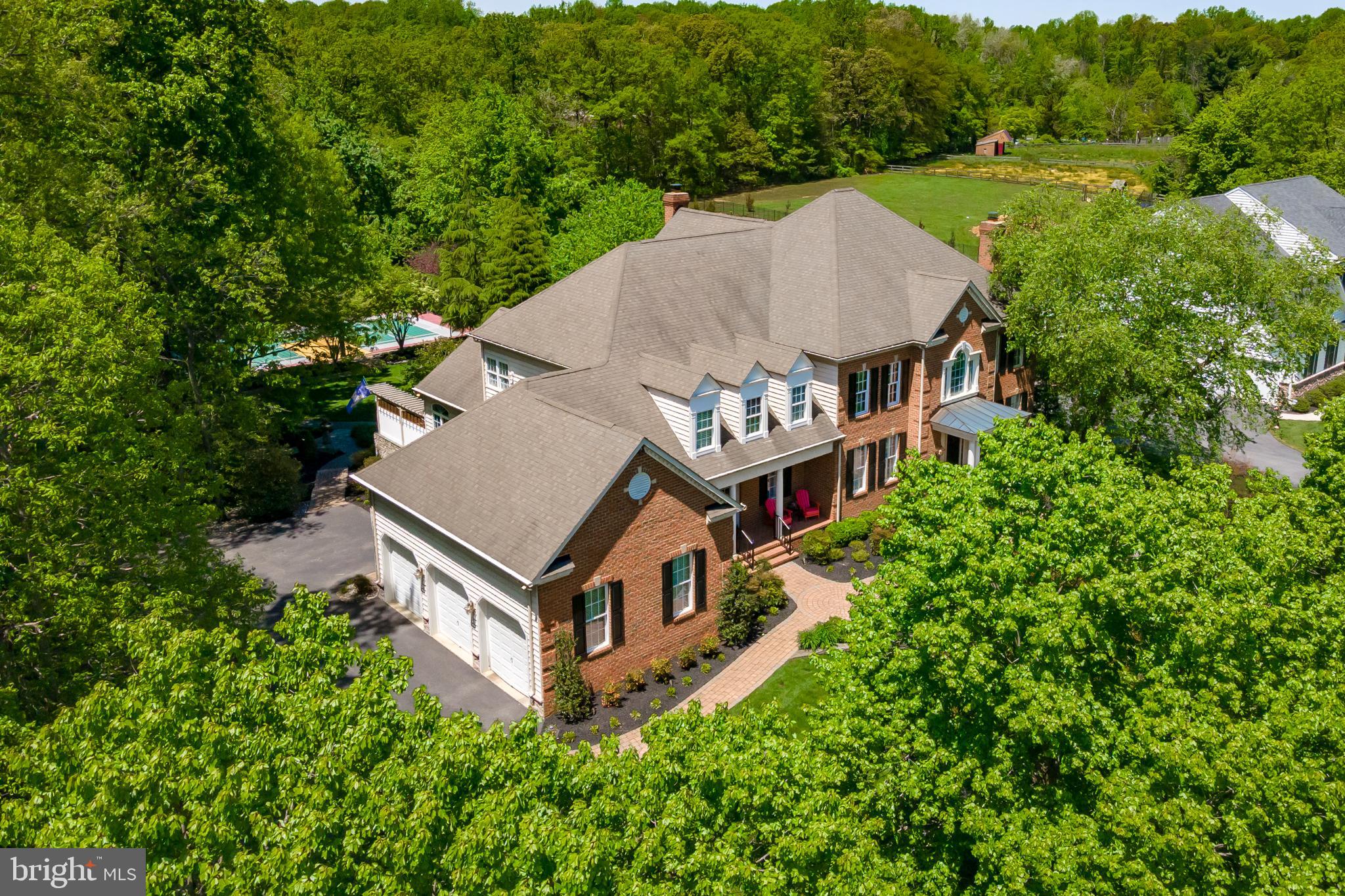 WINDSOR RIDGE - Residential