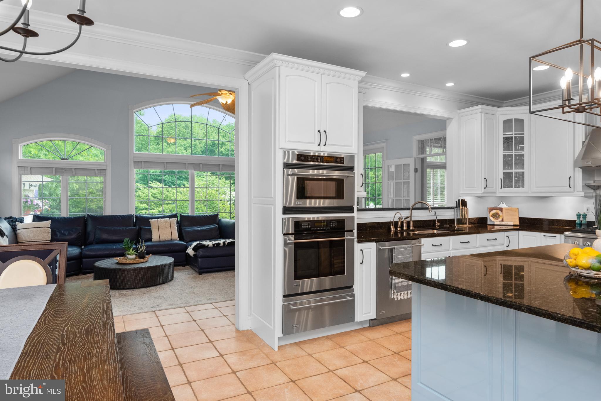 WINDSOR RIDGE - Residential