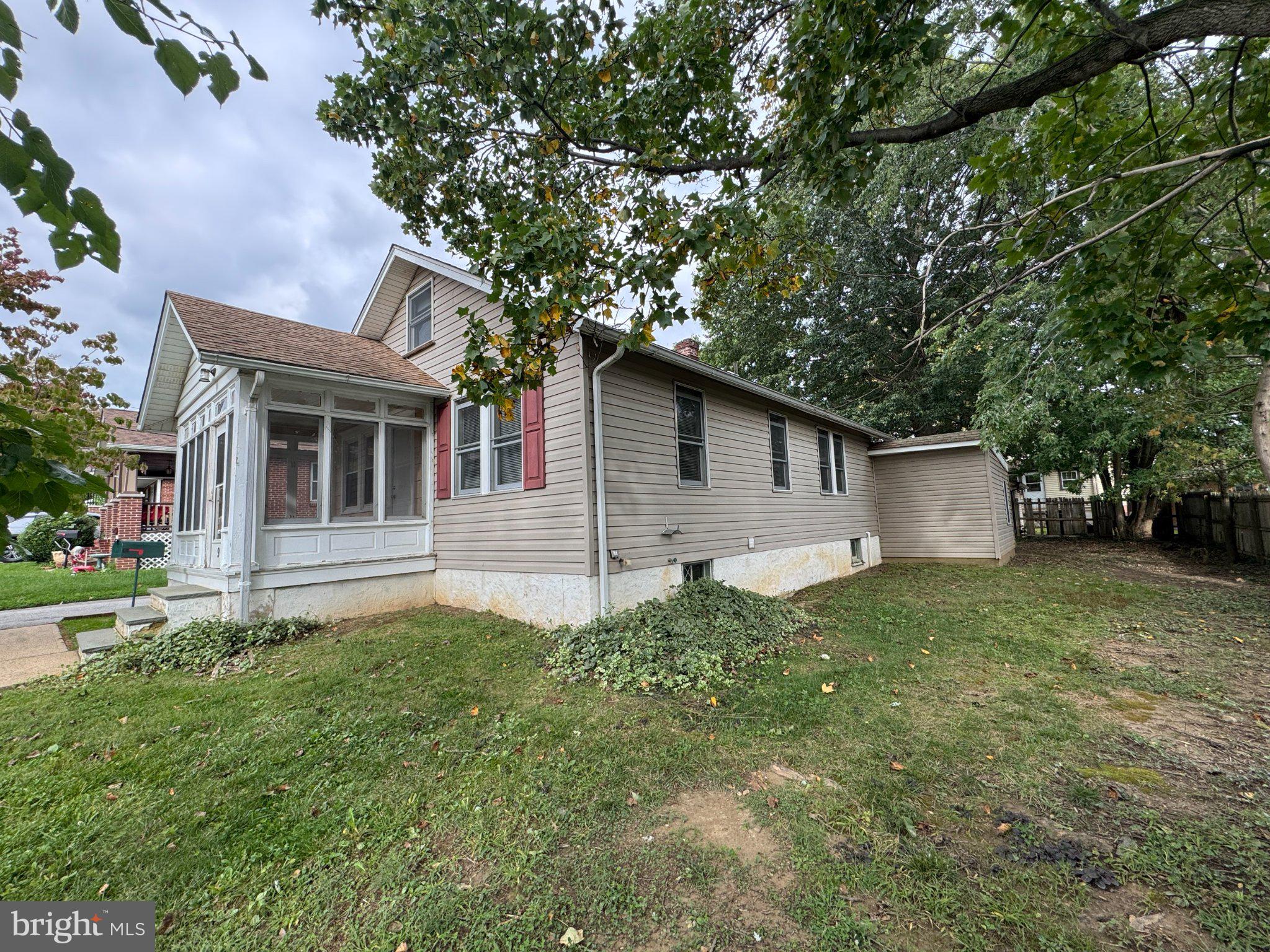 9 SILVIEW AVENUE