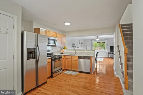 1401 N Van Dorn Street Unit A, Alexandria, VA MLS: VAAX2043386