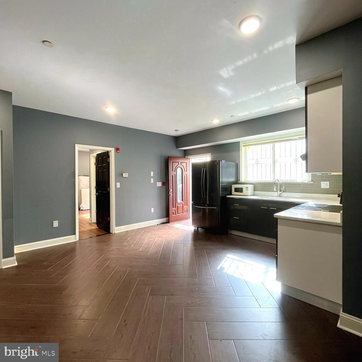 1306 N CARLISLE STREET 8 1