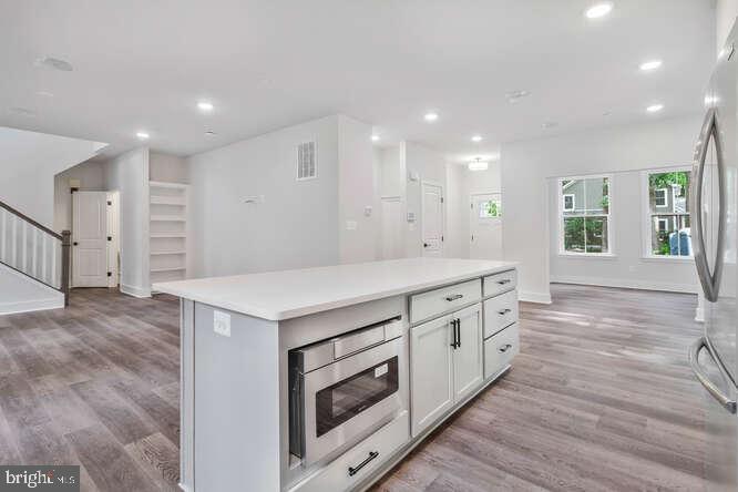 308 ALAMEDA PARKWAY