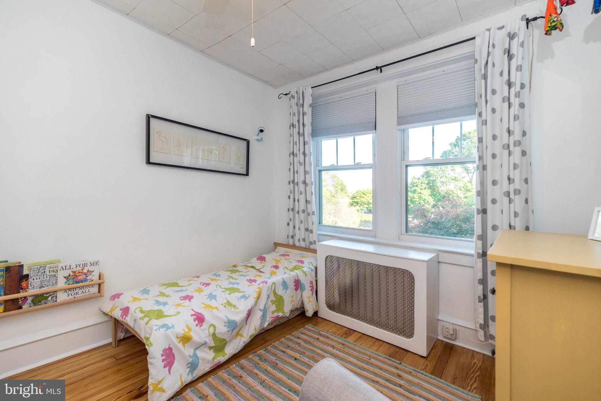 ROXBOROUGH - Residential