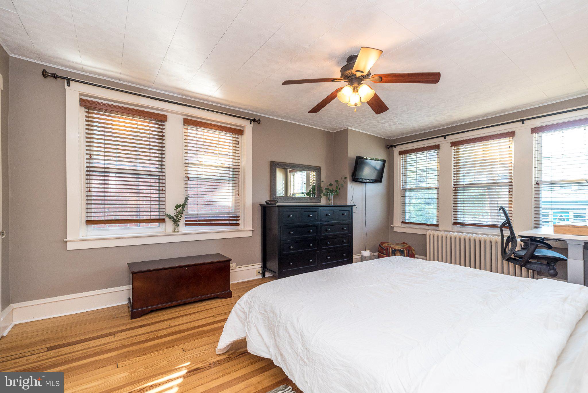 ROXBOROUGH - Residential