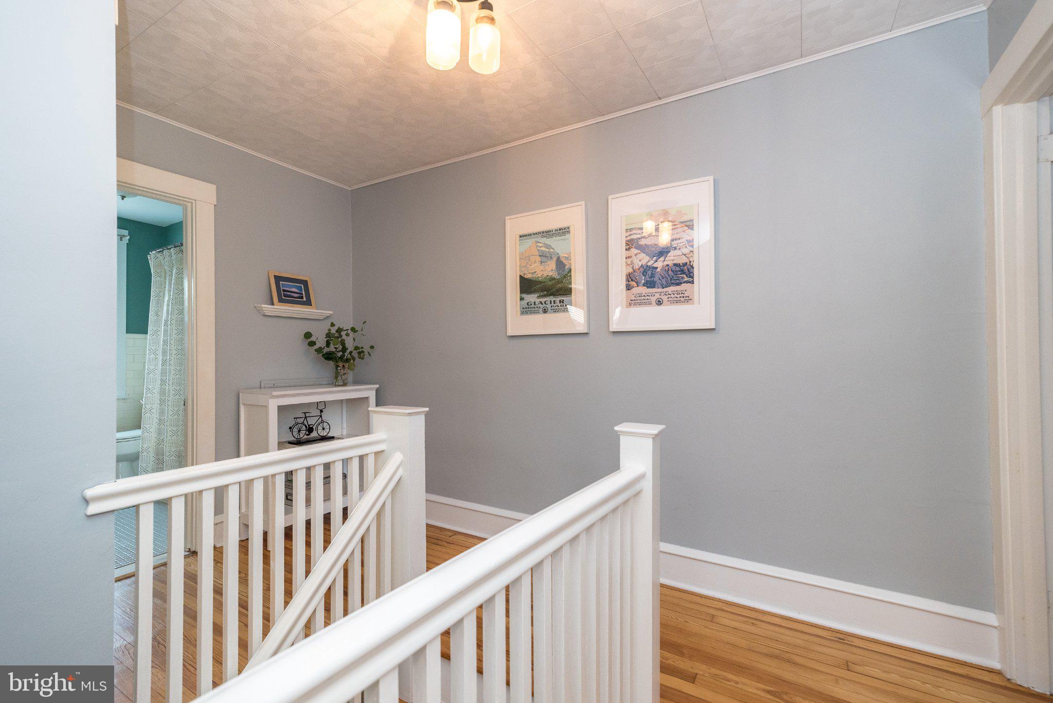 ROXBOROUGH - Residential